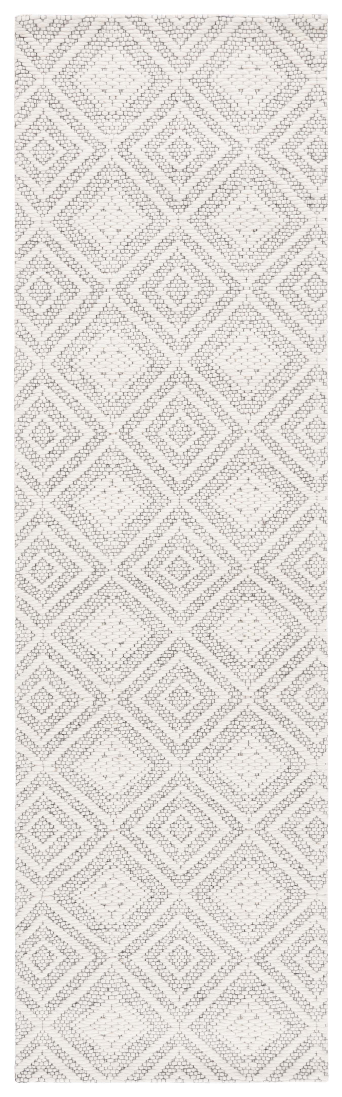 Diamond Runner Rug SAFAVIEH Marbella Iairos Diamond Runner Rug, Ivory/Black, 2'3
