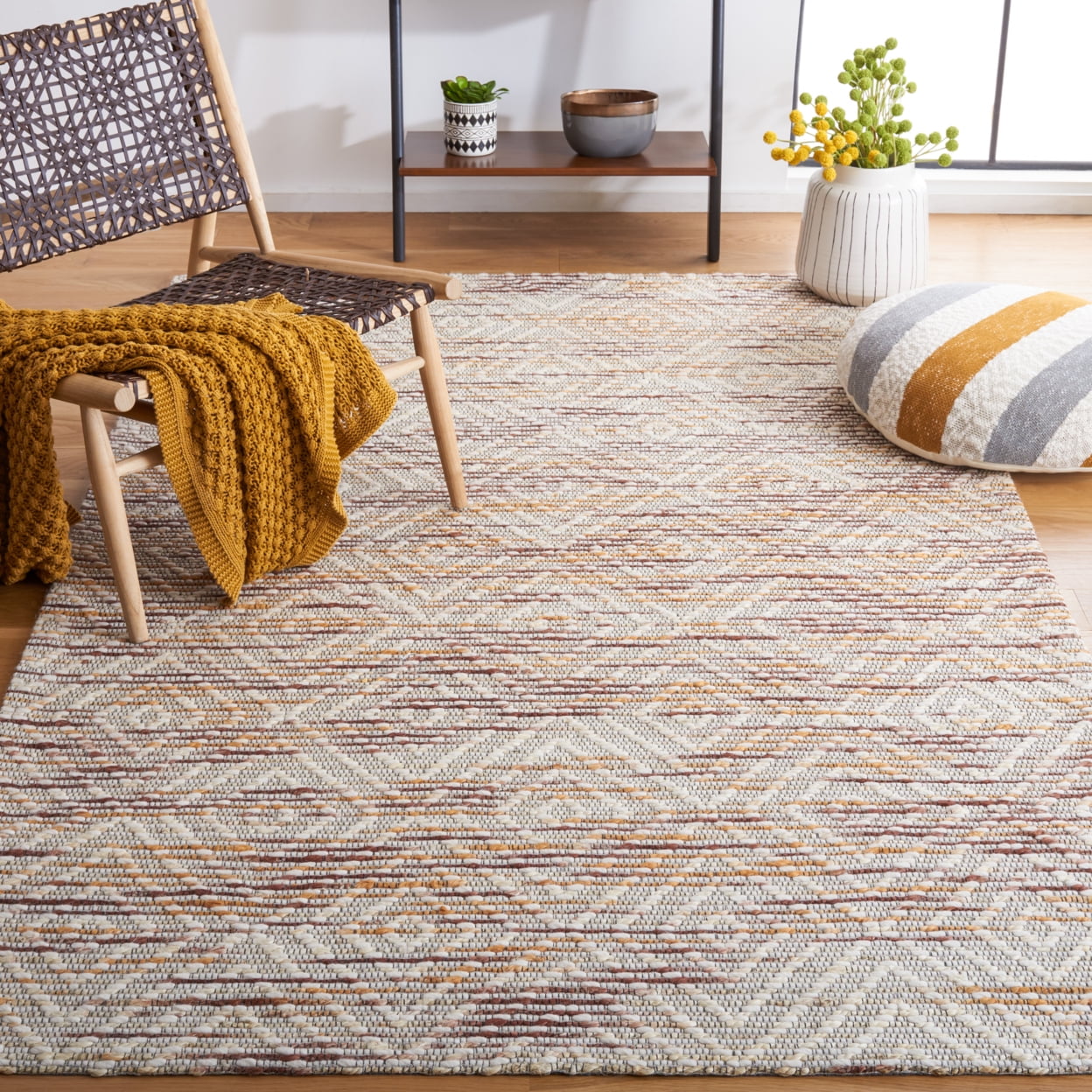 SAFAVIEH Marbella Isolde Geometric Runner Rug, Ivory/Dark Brown, 2'3" x 9'
