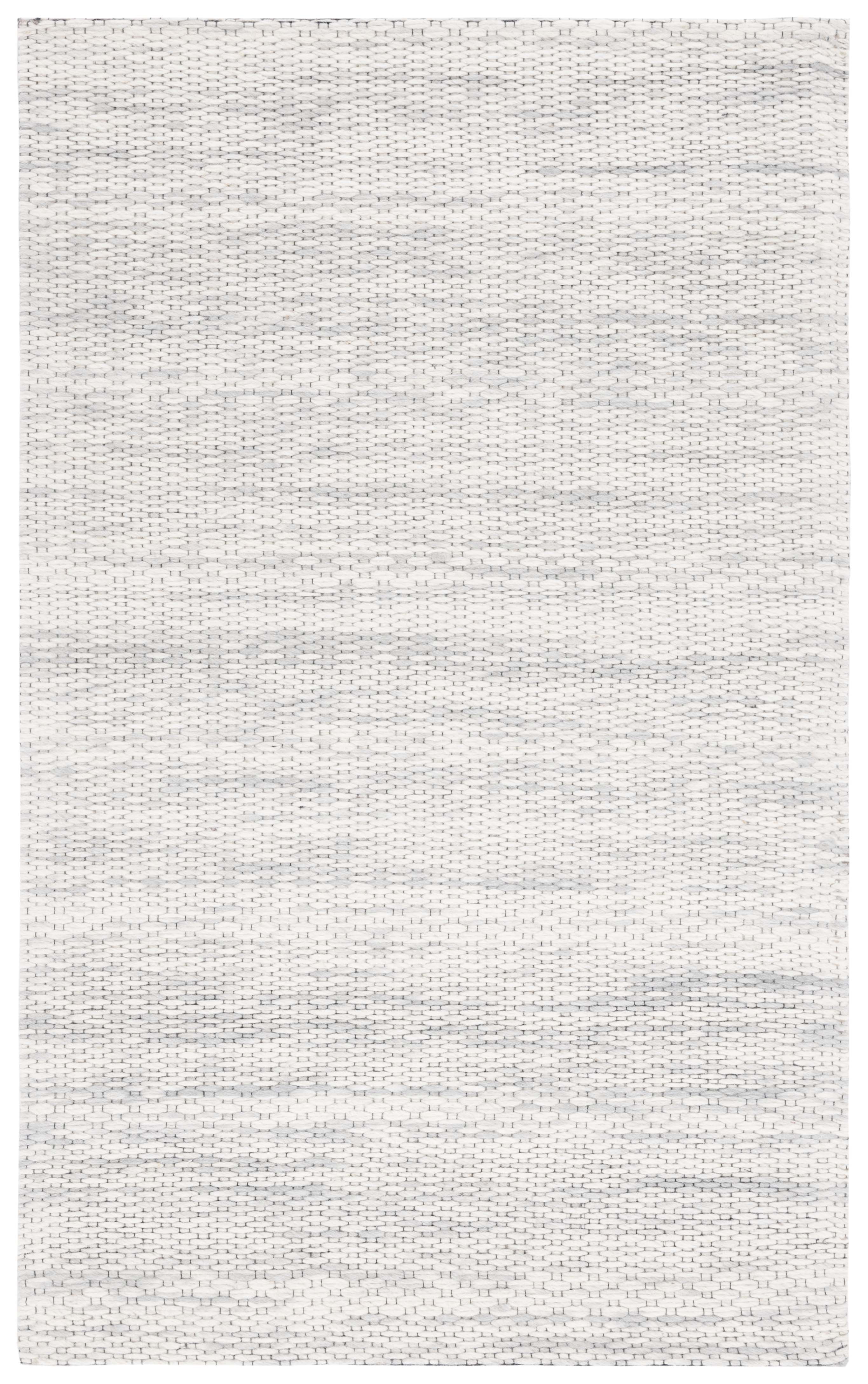 SAFAVIEH Marbella Taegan Distressed Area Rug, Light Grey, 4' x 6'