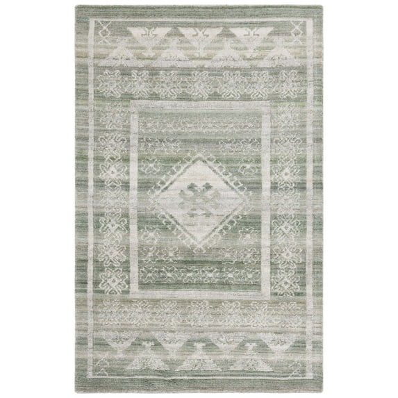 SAFAVIEH Marquee Alton Medallion Area Rug, Green/Sage, 4' x 6'