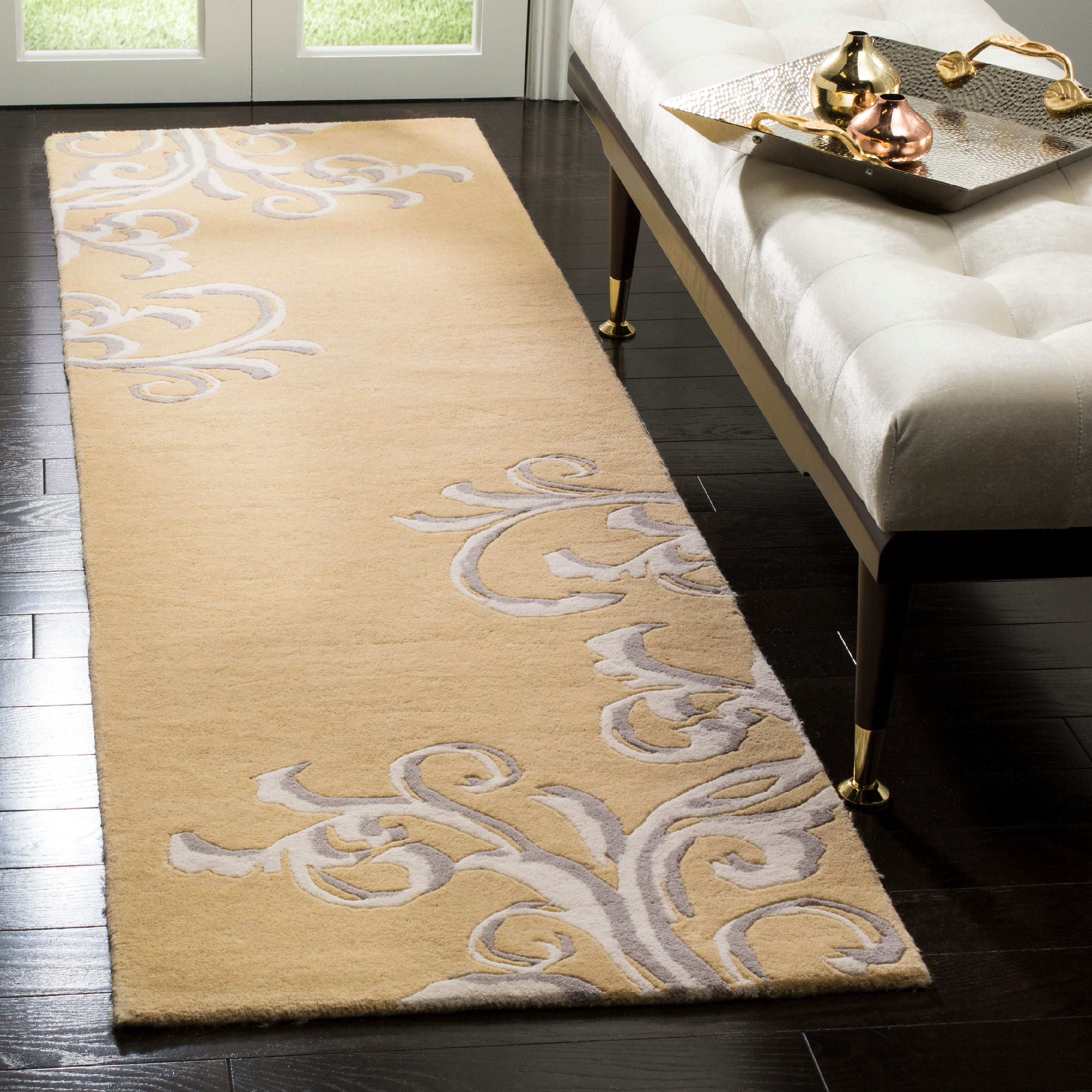 SAFAVIEH Martha Stewart Avalon Vine Floral Wool Runner Rug, Soft Yellow, 2'3" x 8'