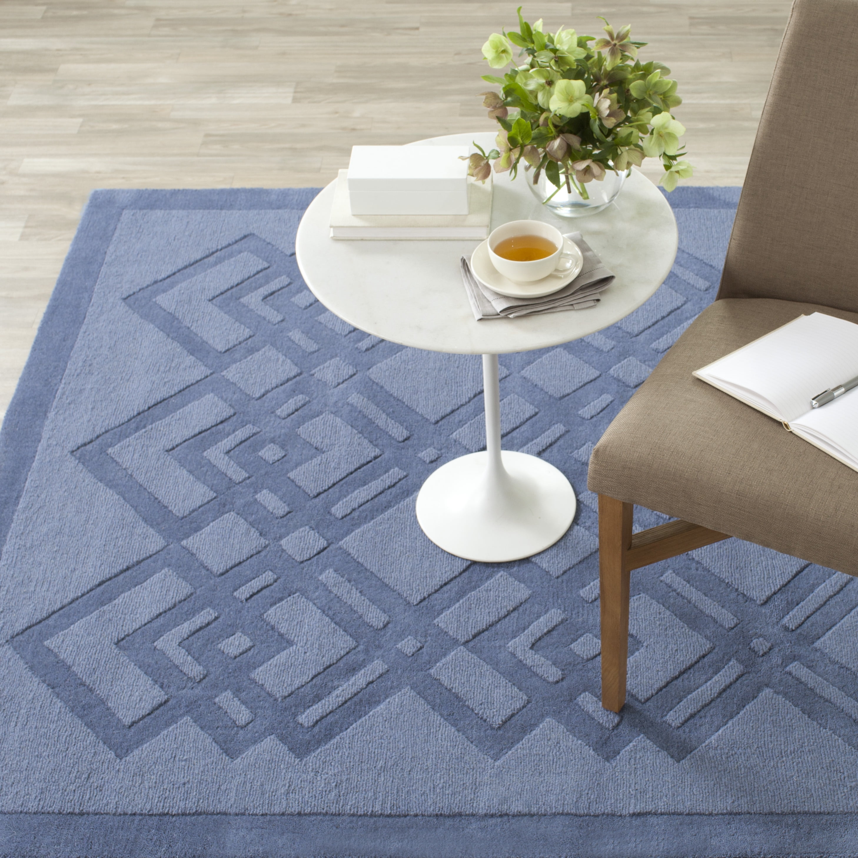 Ivory and Ink Diamond Wool 8' x 10' Handmade Rug