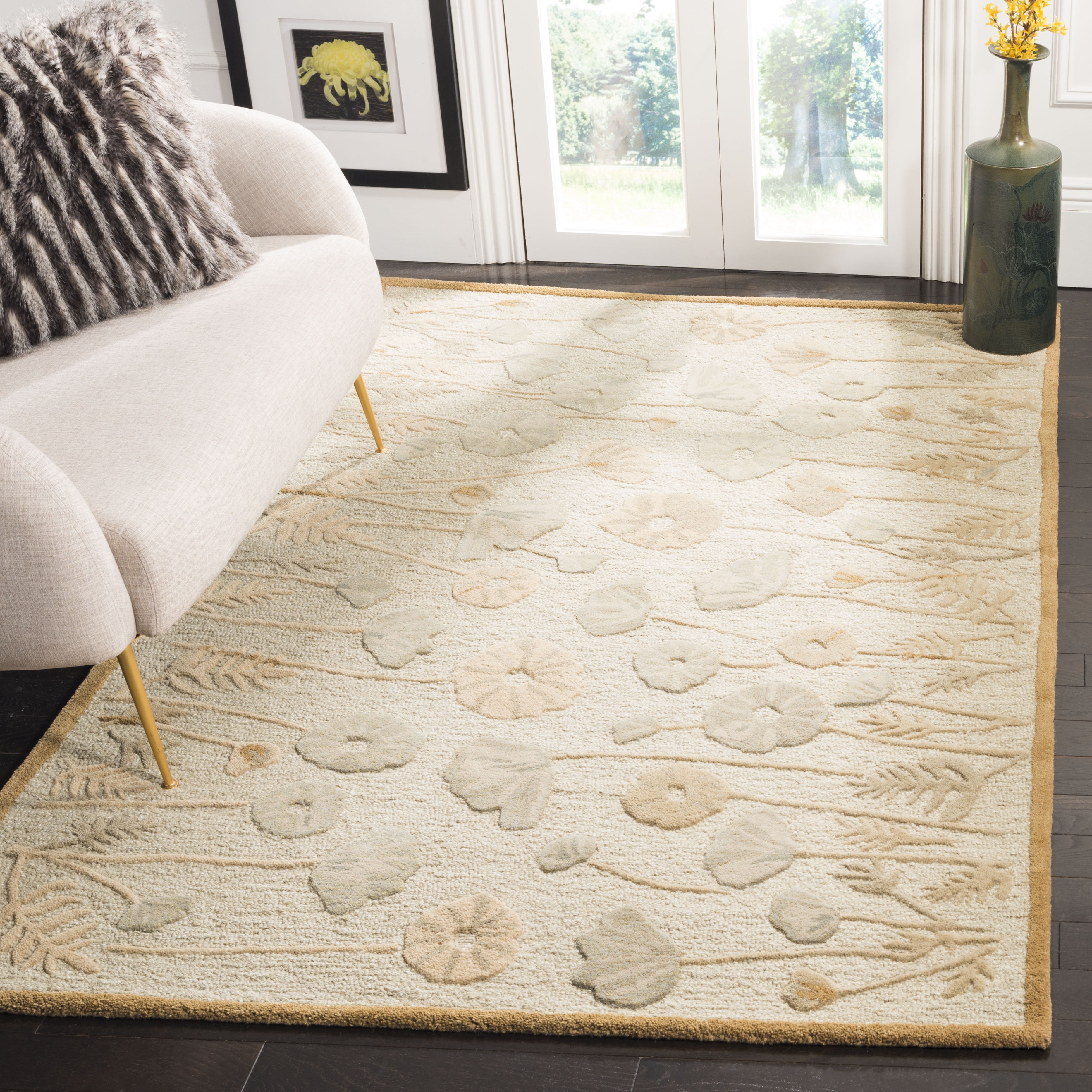 SAFAVIEH Martha Stewart Poppy Glossary Floral Area Rug, Nutshell/Brown, 5' x 8'