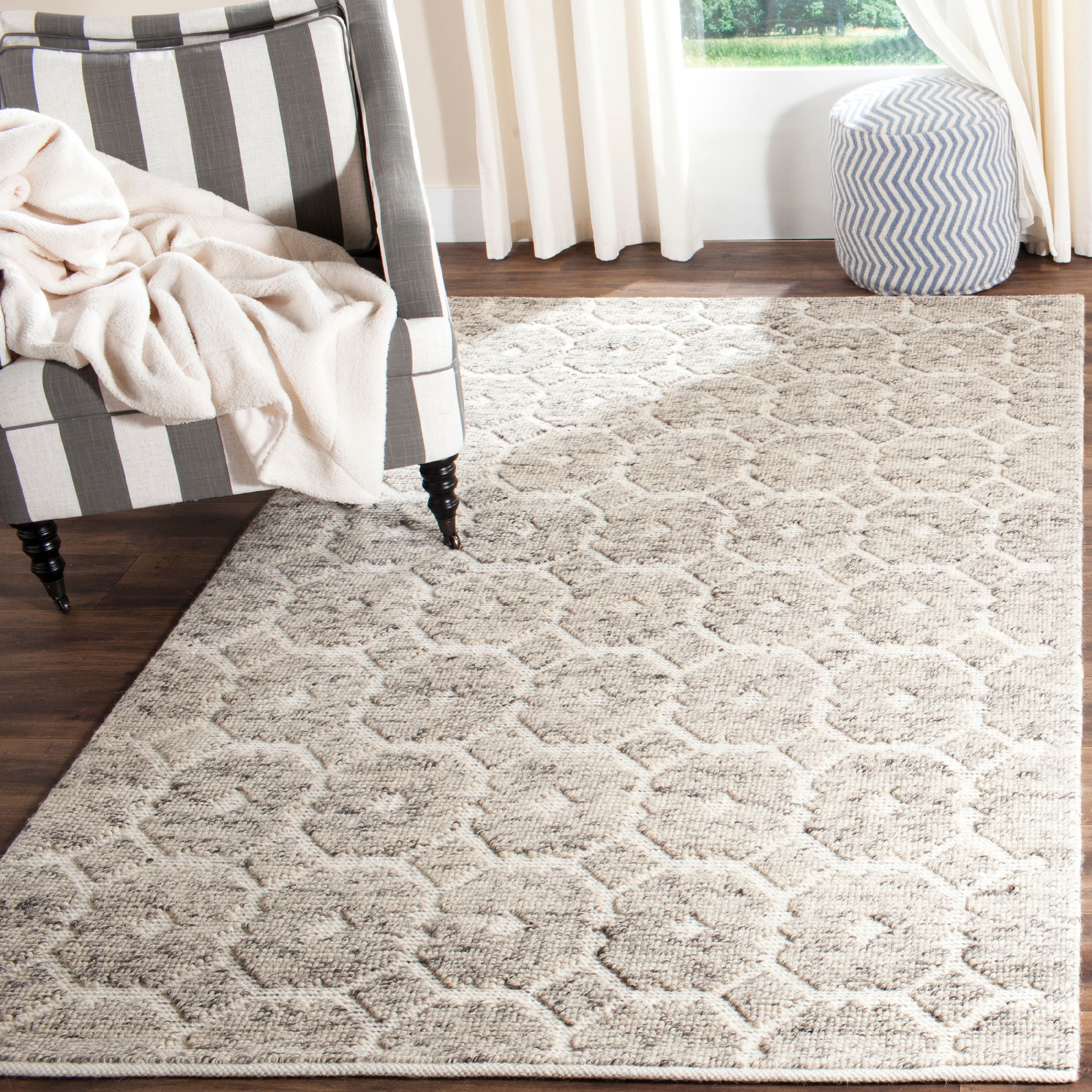 Gray Geometric Tufted Wool 4' x 6' Area Rug