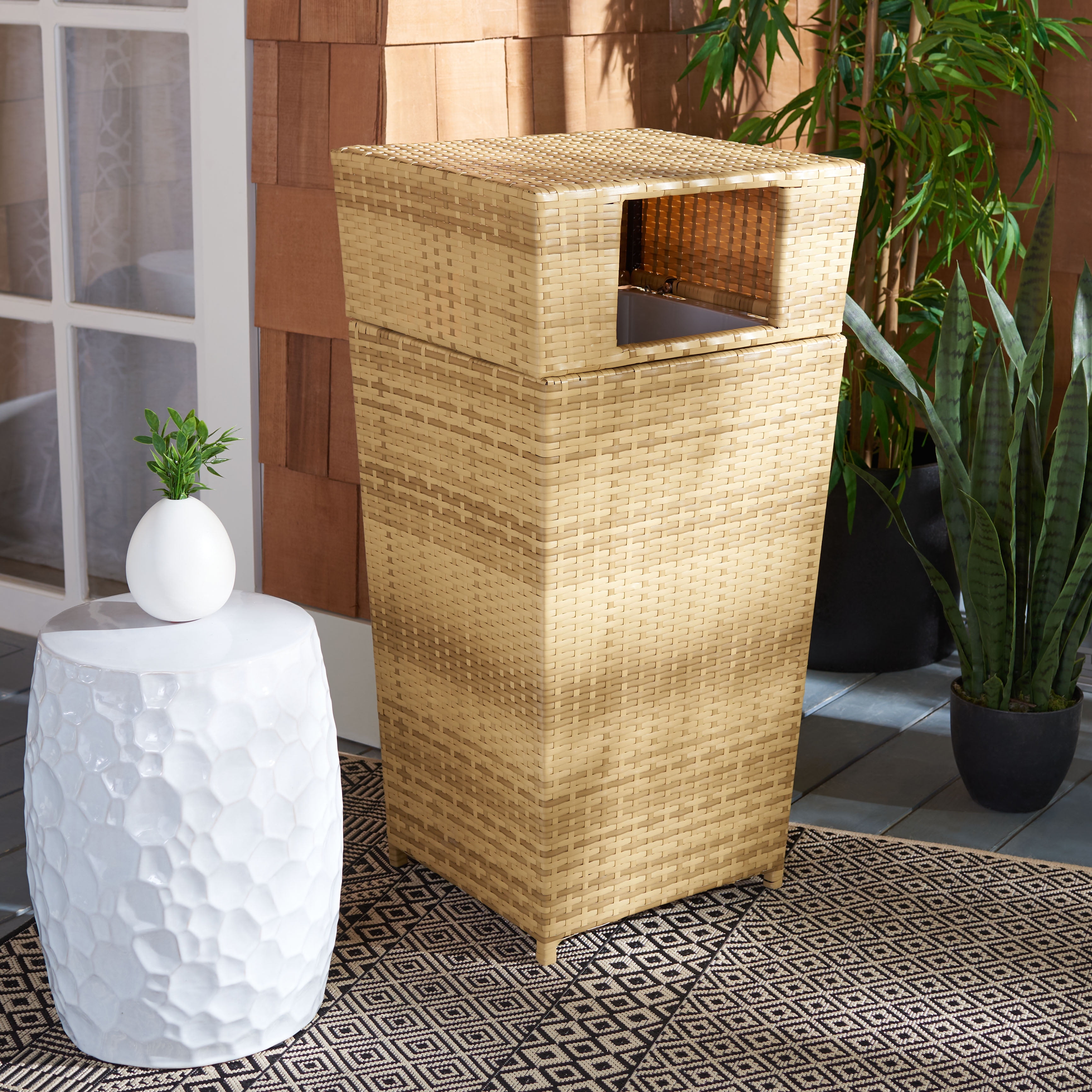 SAFAVIEH Mazeli Outdoor Patio Trash Bin, Natural