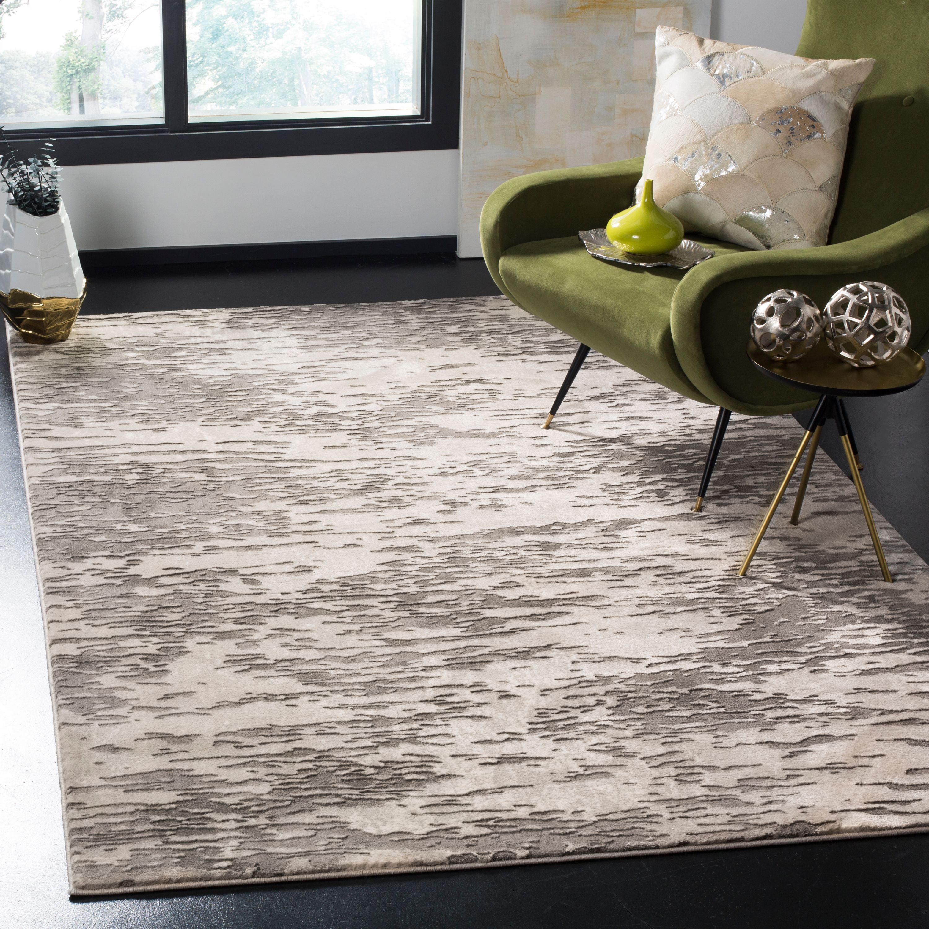 SAFAVIEH Meadow Nedelka Camouflage Area Rug, Grey, 6'7" x 9'