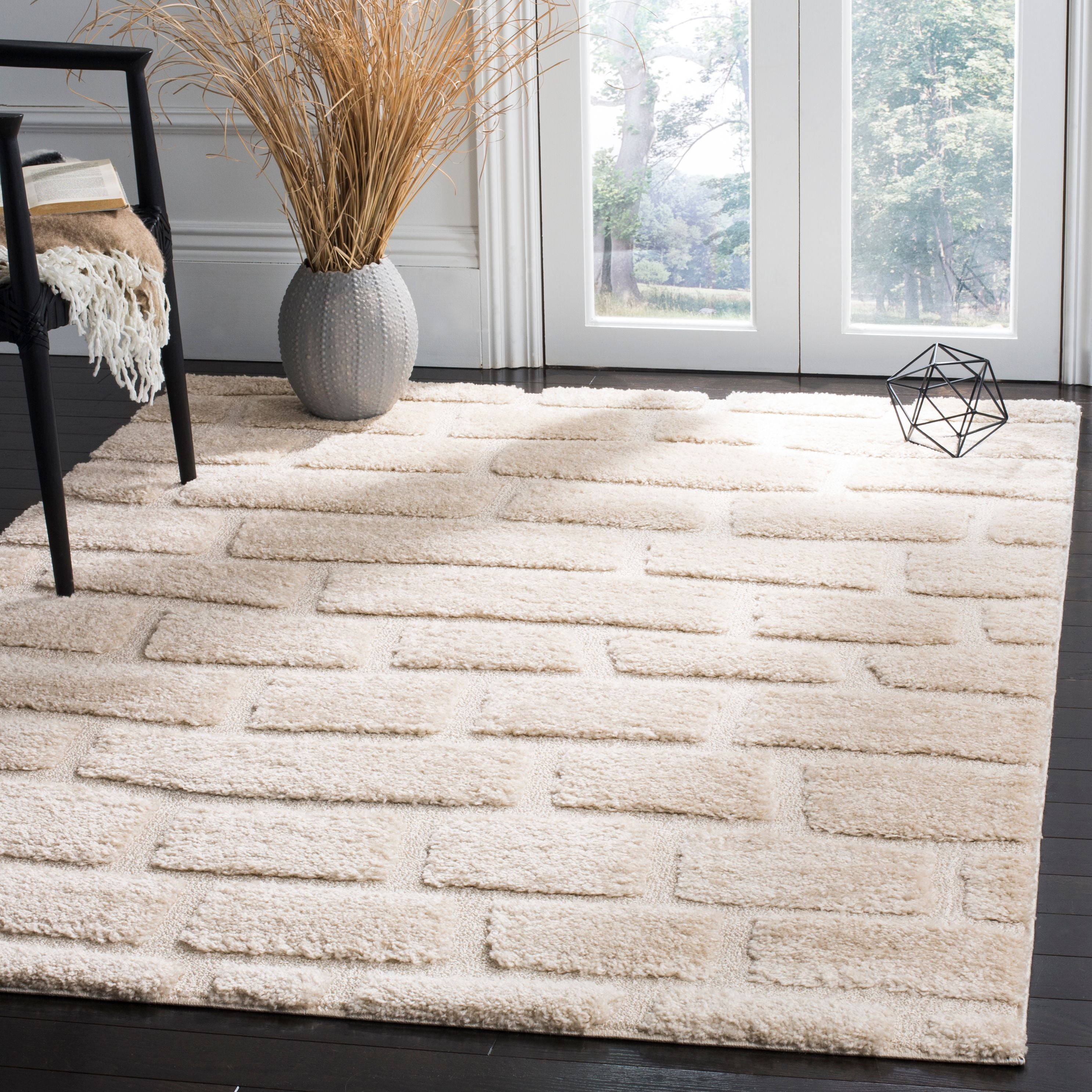 SAFAVIEH Memphis Alden Brick Layout Shag Area Rug, Cream/Beige, 5'1" x 7'6"