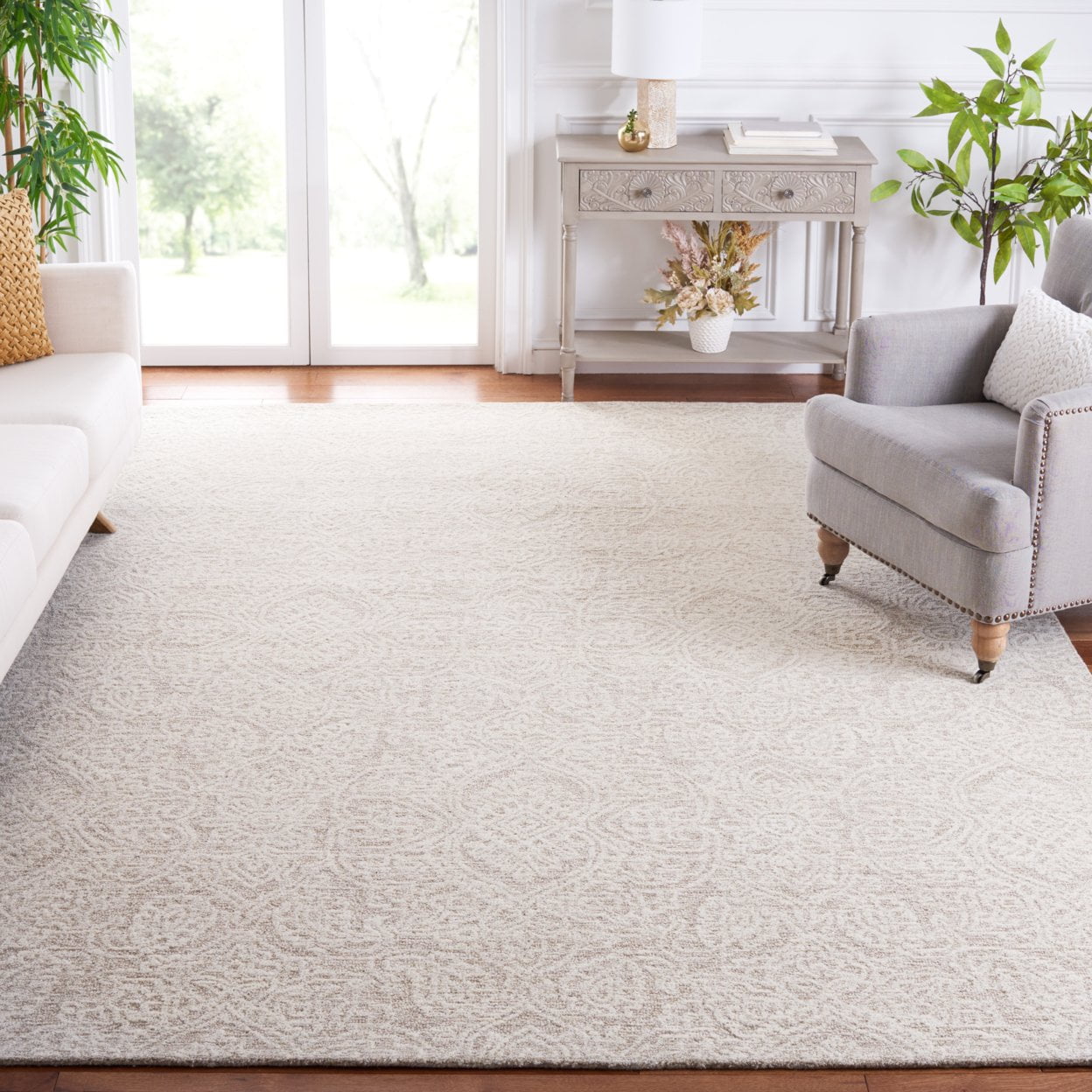 Natural Ivory Hand-Tufted Wool Round Area Rug