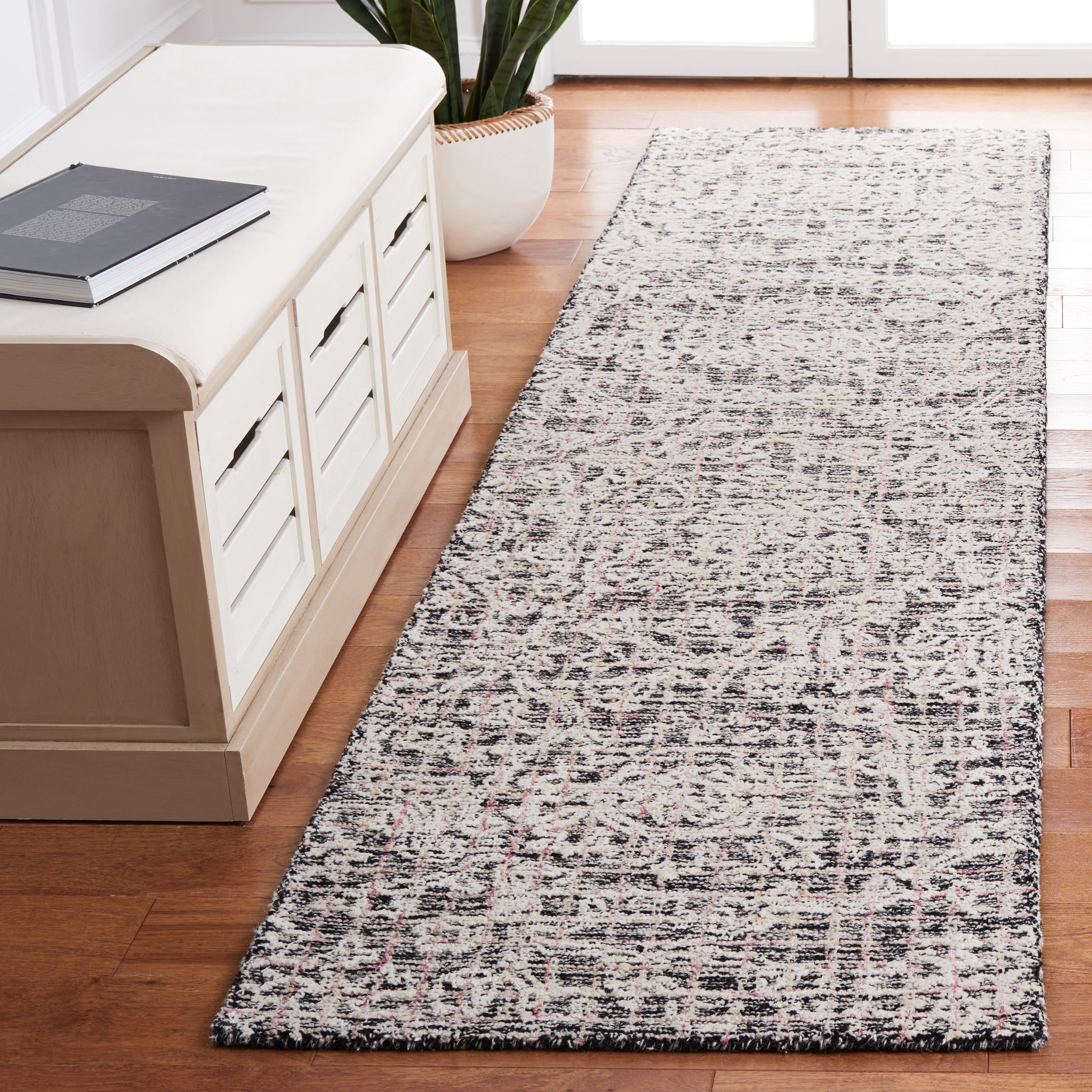 Safavieh Metro Aideen Distressed Runner Rug, Black/Ivory, 2'3" x 9'