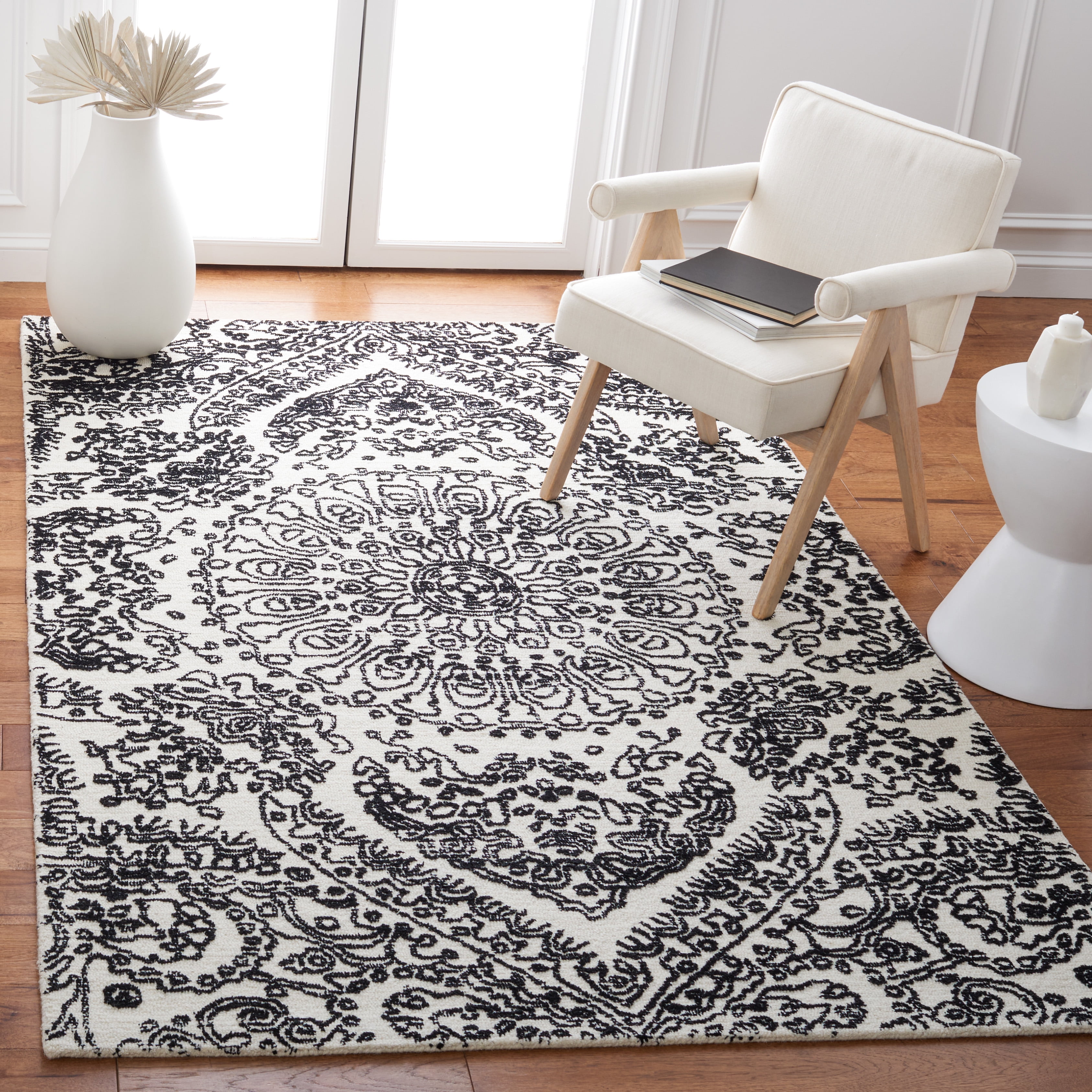 Safavieh Metro Alaois Medallion Area Rug, Ivory/Black, 6' x 6' Square