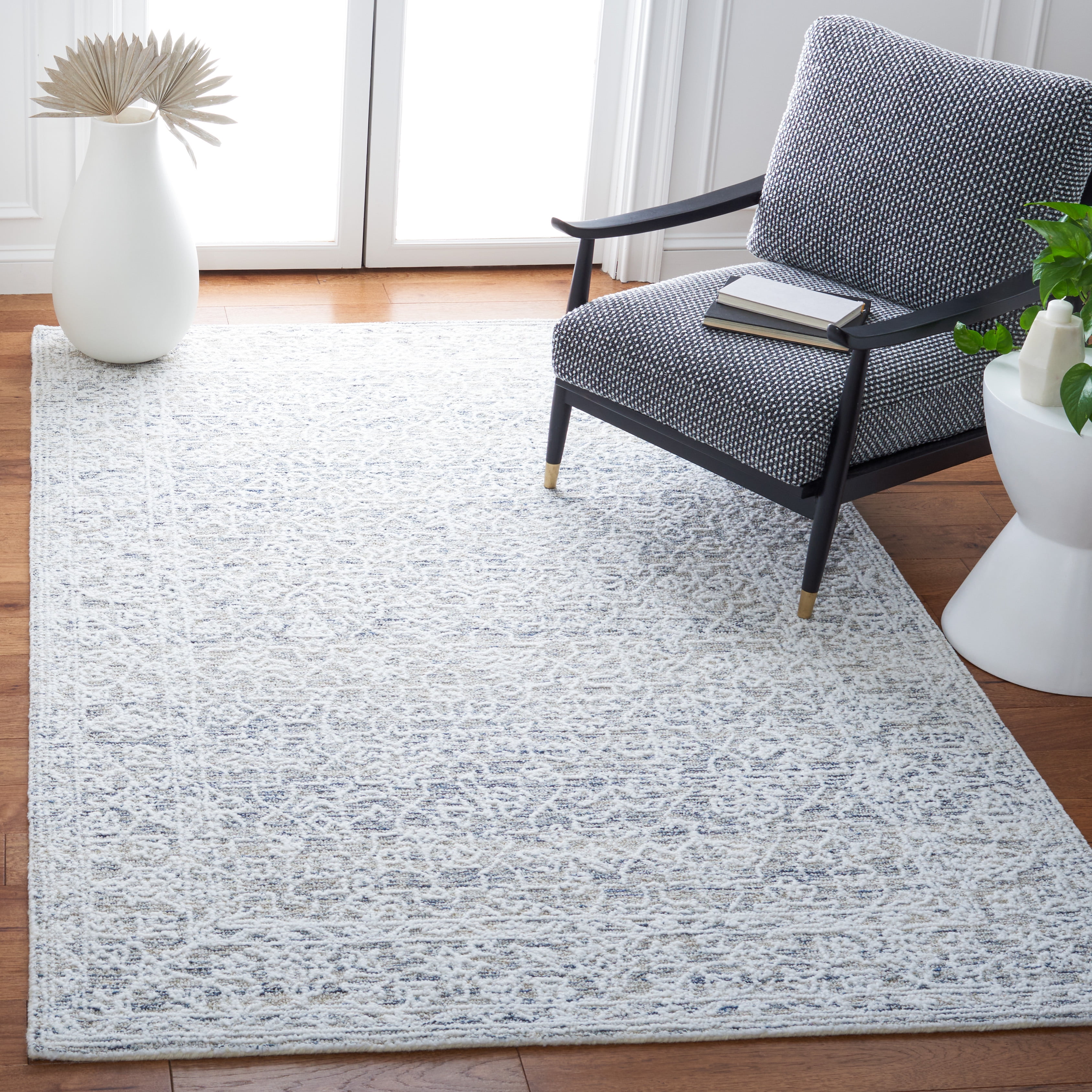Safavieh Metro Caitriona Medallion Area Rug, Ivory/Beige, 8' x 10'
