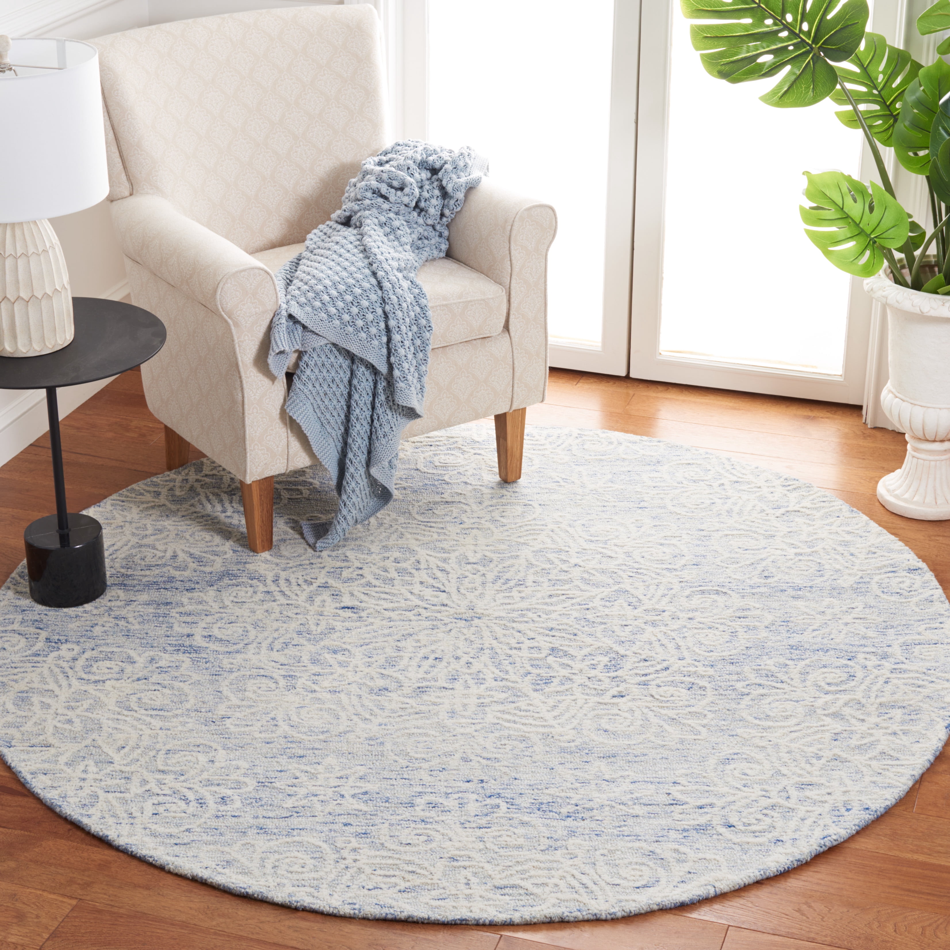Safavieh Metro Corine Floral Area Rug, Blue/Ivory, 6' x 6' Round