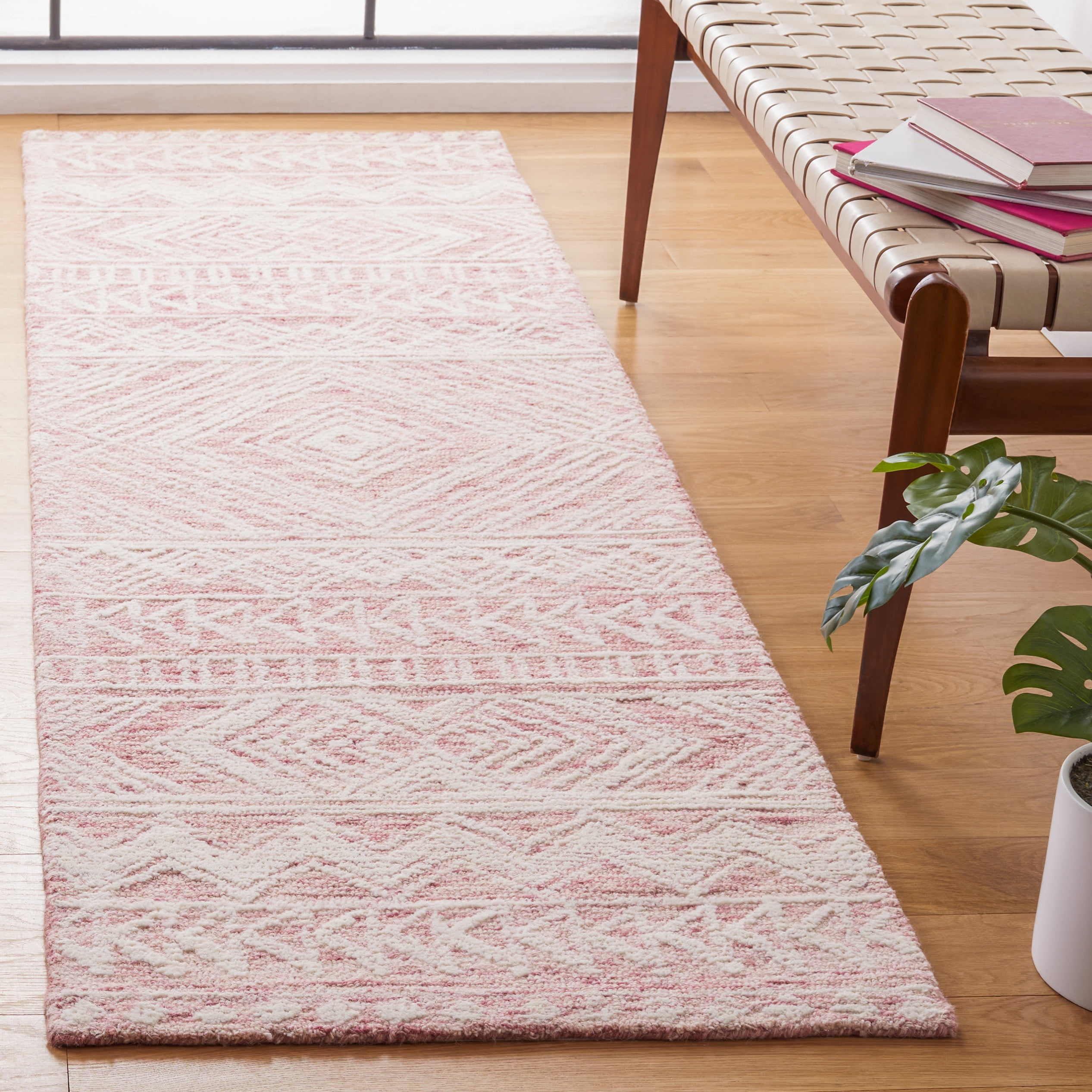 Safavieh Metro Daria Medallion Runner Rug, Dark Pink/Ivory, 2'3" x 8'