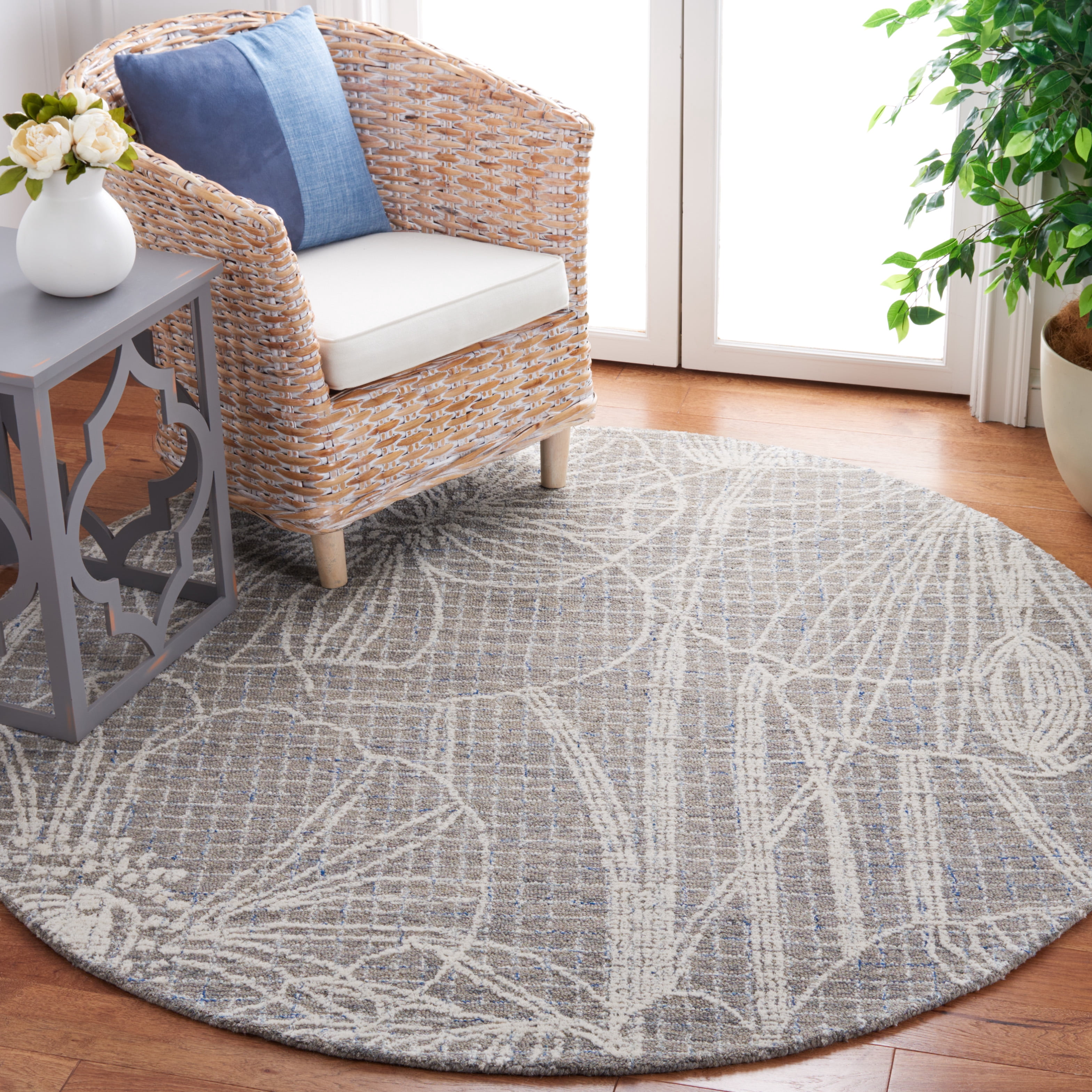 Safavieh Metro Devona Floral Area Rug, Beige/Ivory, 6' x 6' Round