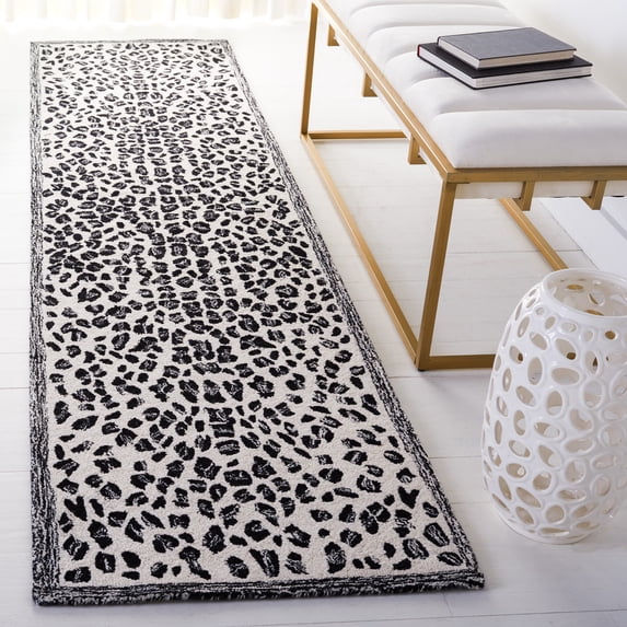 Safavieh Metro Drew Animal Runner Rug, Black/Ivory, 2'3" x 9'