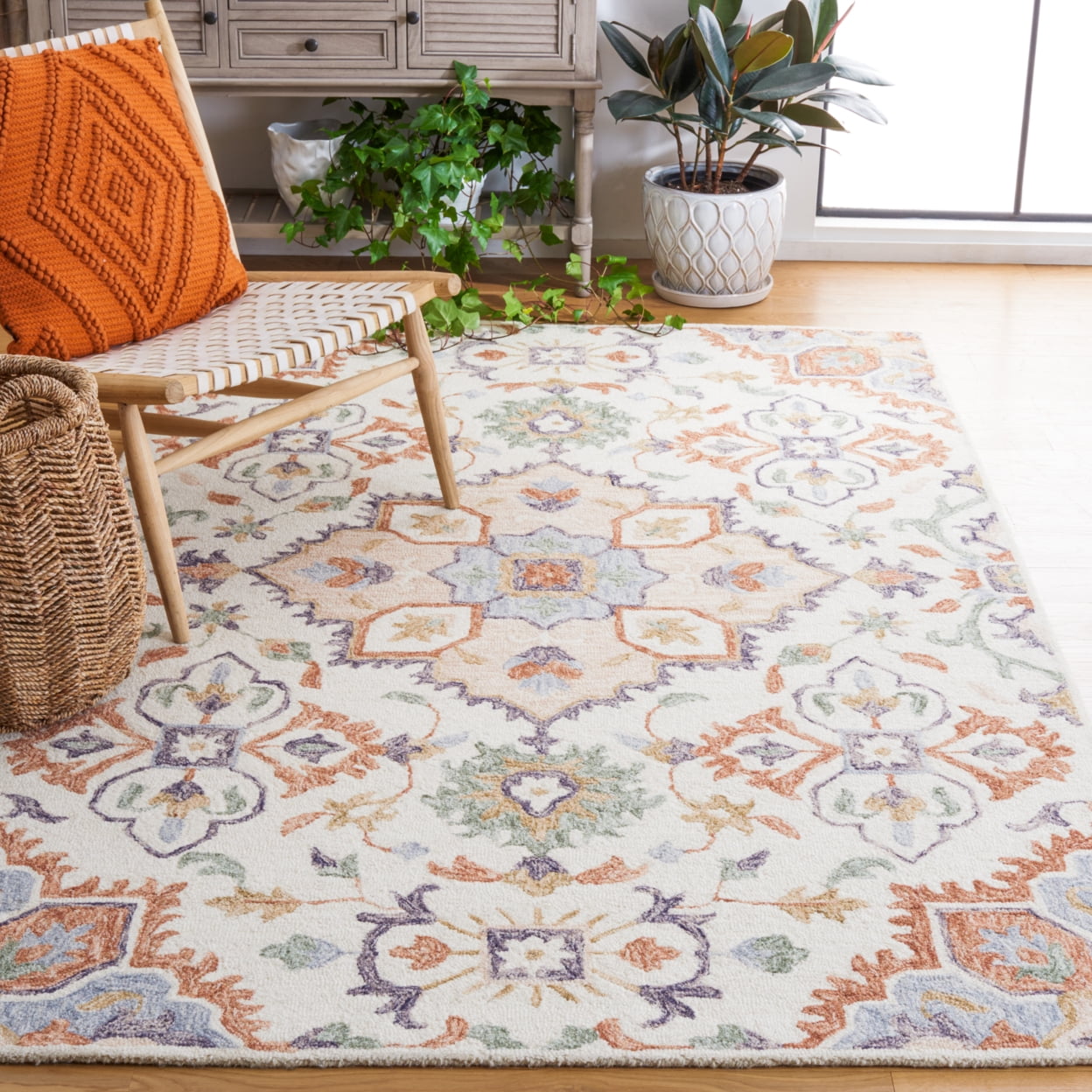 Ivory and Green Floral Hand-Tufted Wool Area Rug, 3' x 5'