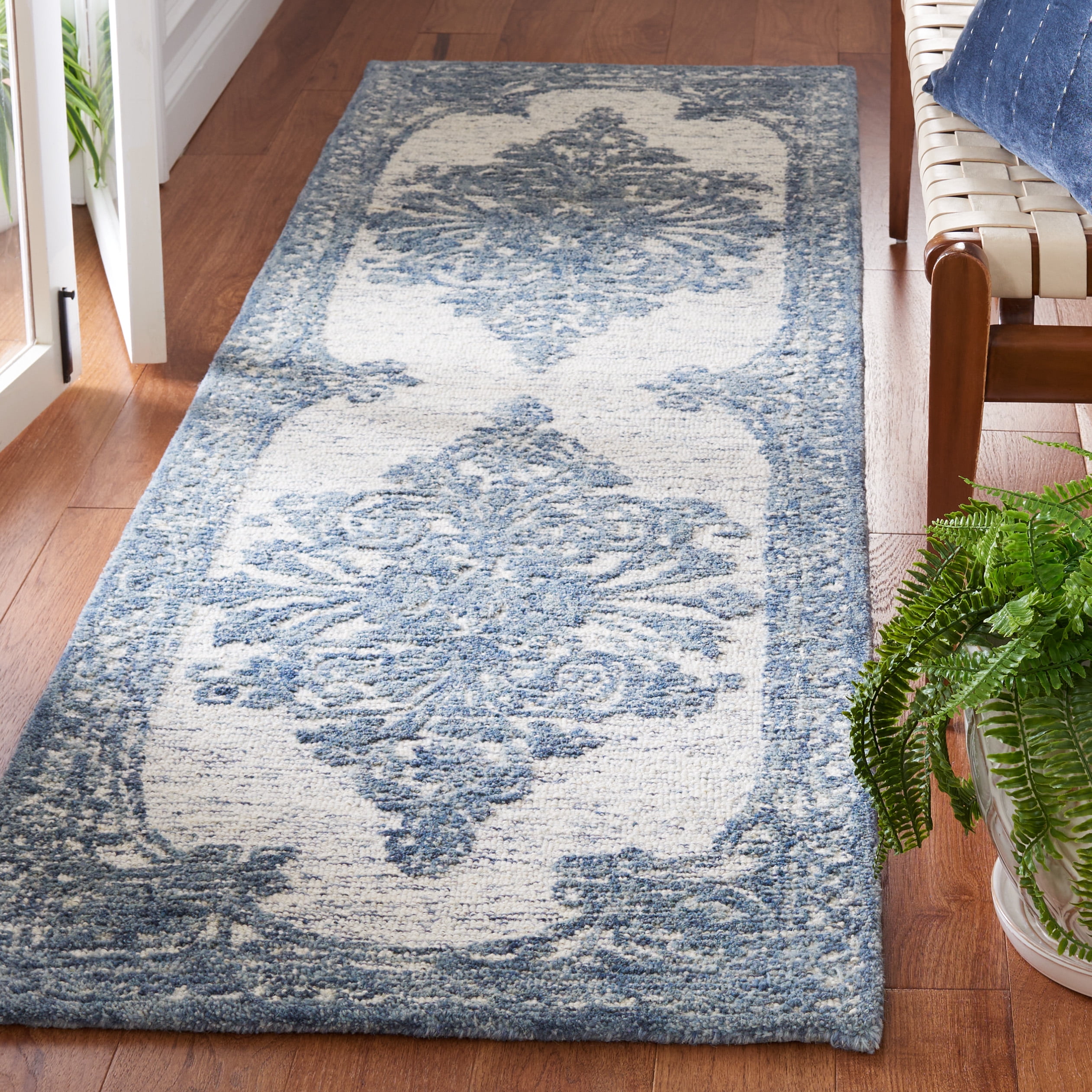 Safavieh Metro Gertrude Medallion Runner Rug, Blue/Ivory, 2'3" x 8'