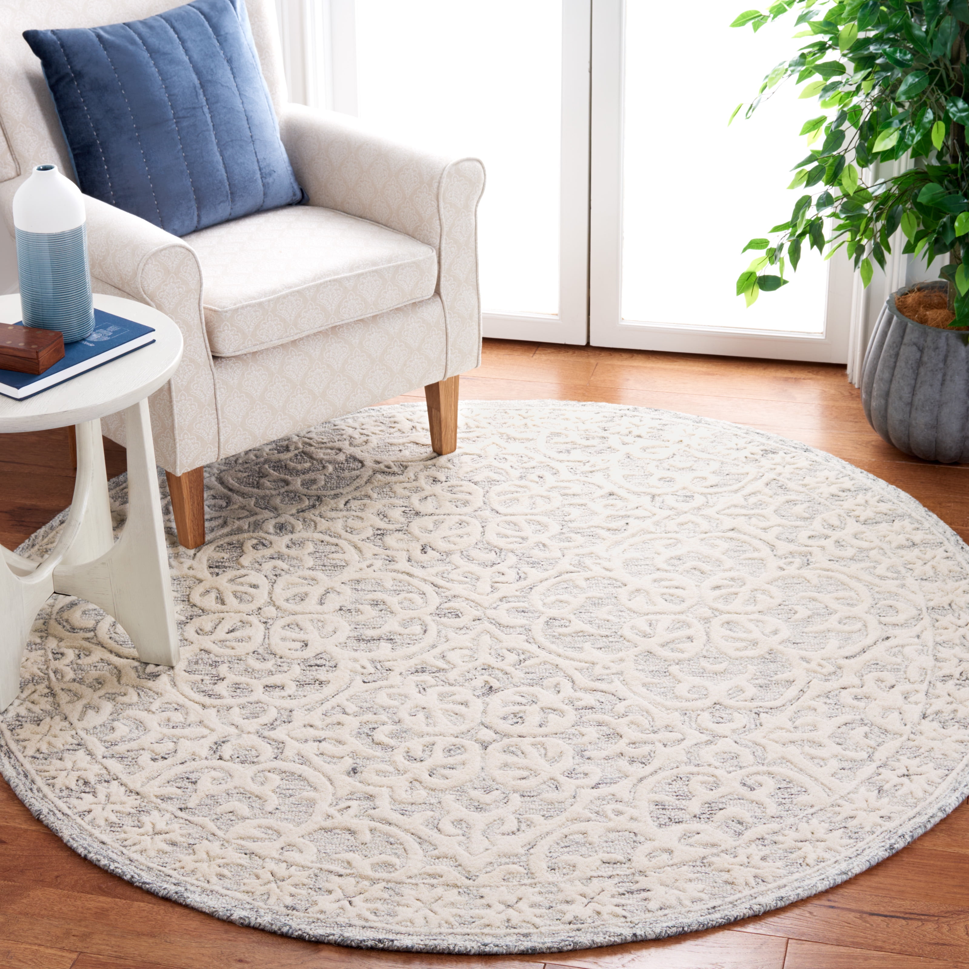 Safavieh Metro Joshua Medallion Area Rug, Silver/Ivory, 6' x 6' Round