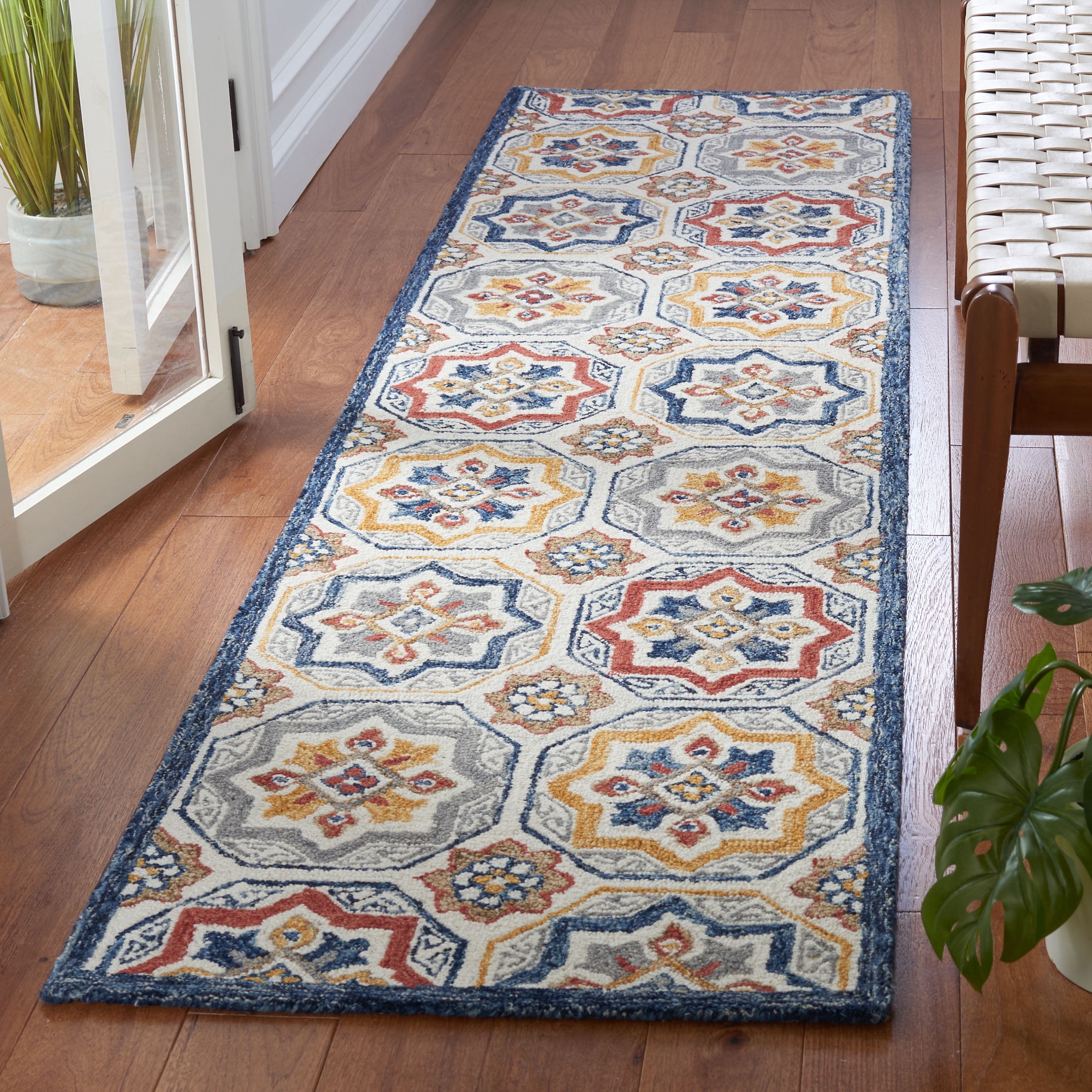 Safavieh Metro Lasya Medallion Runner Rug, Beige/Ivory, 2'3" x 9'