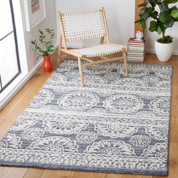 Safavieh Metro Merrick Medallion Area Rug, Gray/Ivory, 5' x 8'