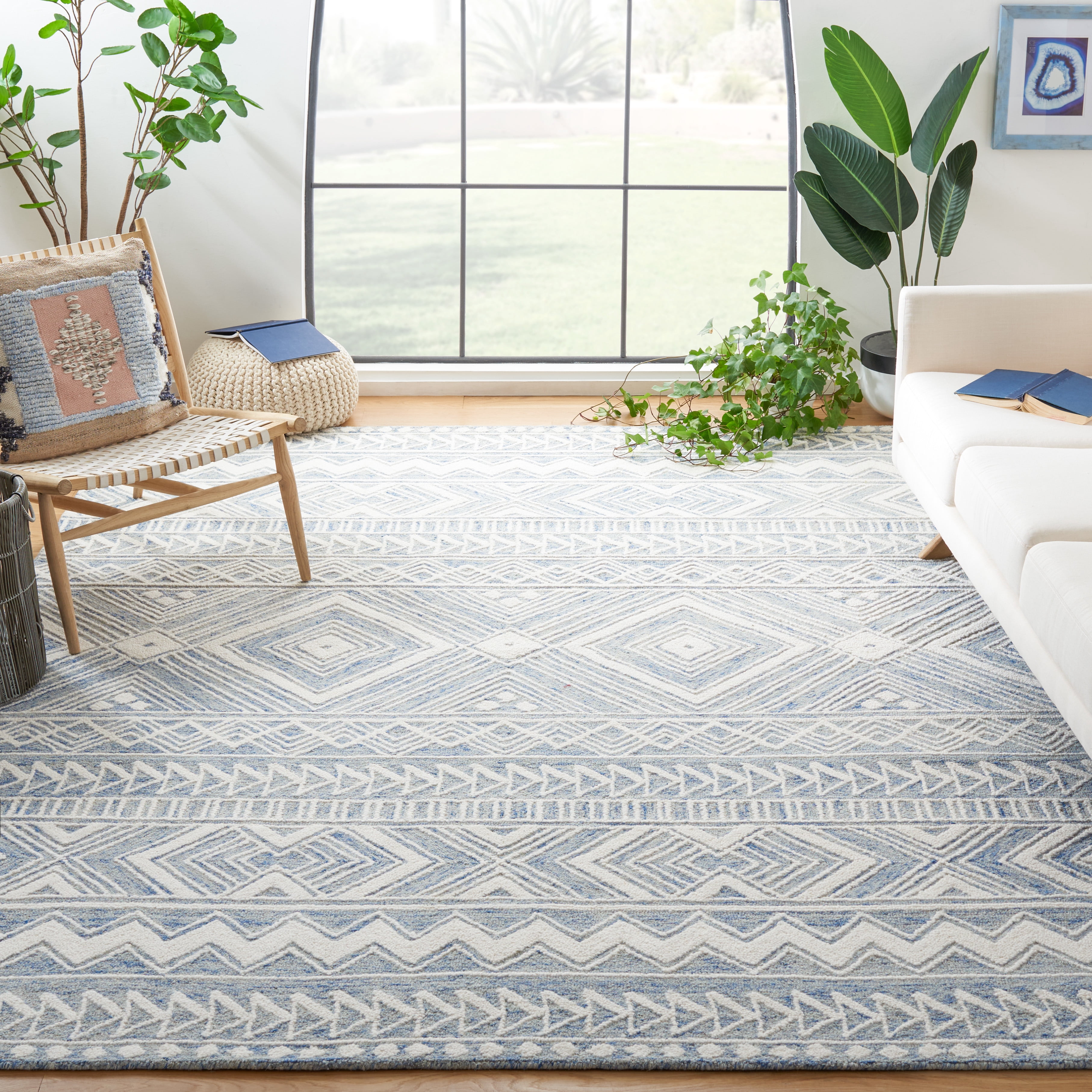 Safavieh Metro Padraic Medallion Area Rug, Blue/Ivory, 8' x 10'