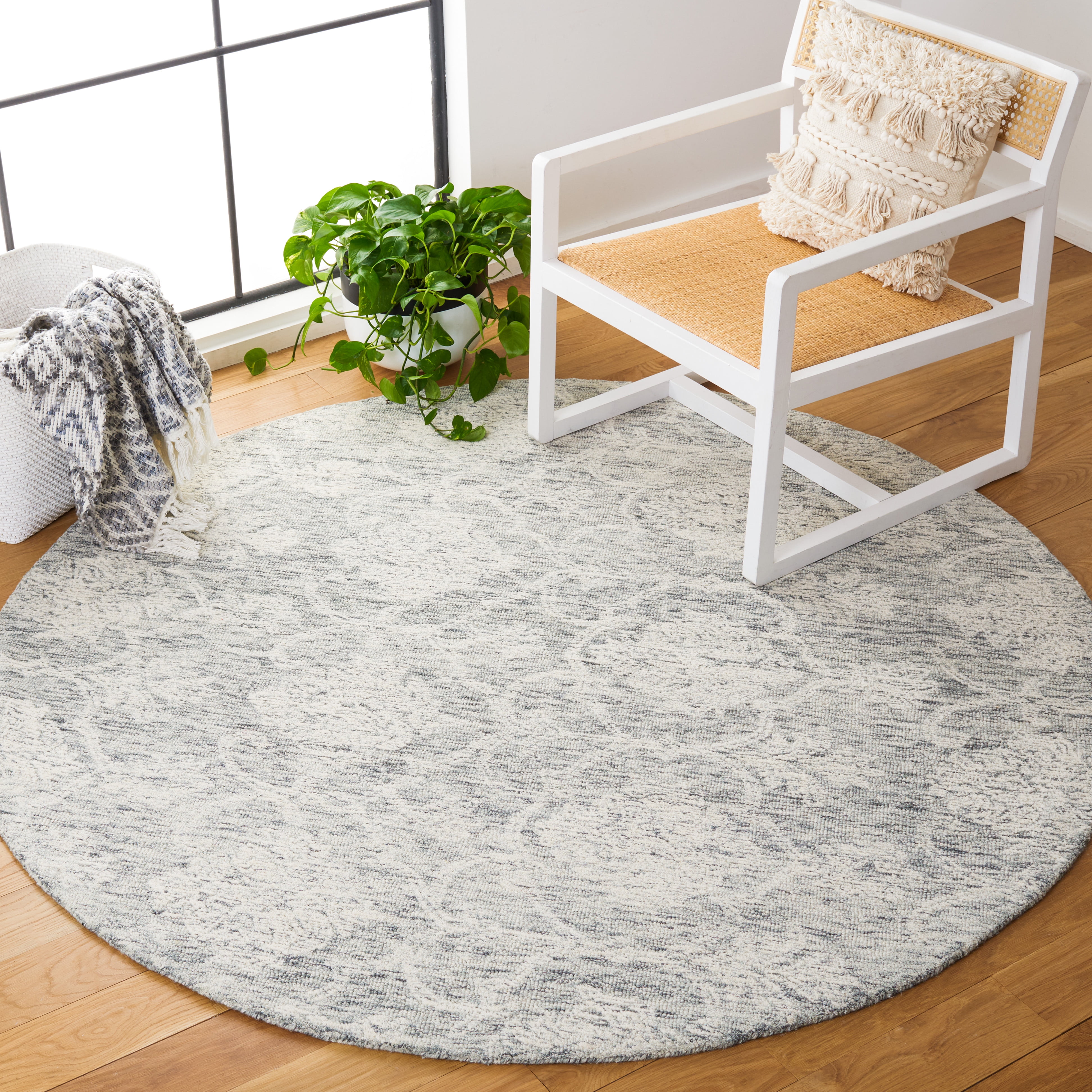 Safavieh Metro Sutton Medallion Area Rug, Dark Gray/Ivory, 6' x 6' Round