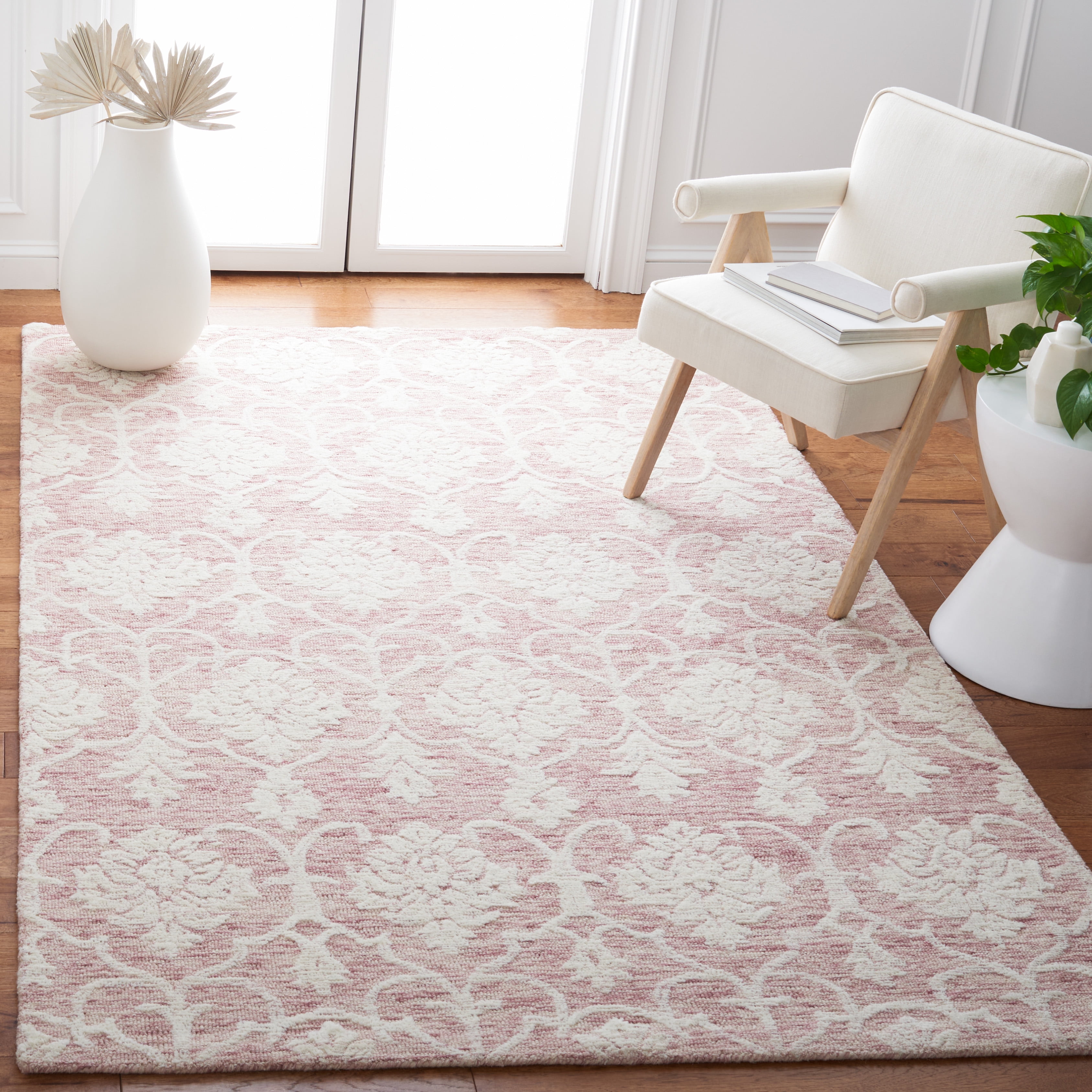 Safavieh Metro Sutton Medallion Area Rug, Pink/Ivory, 4' x 6'