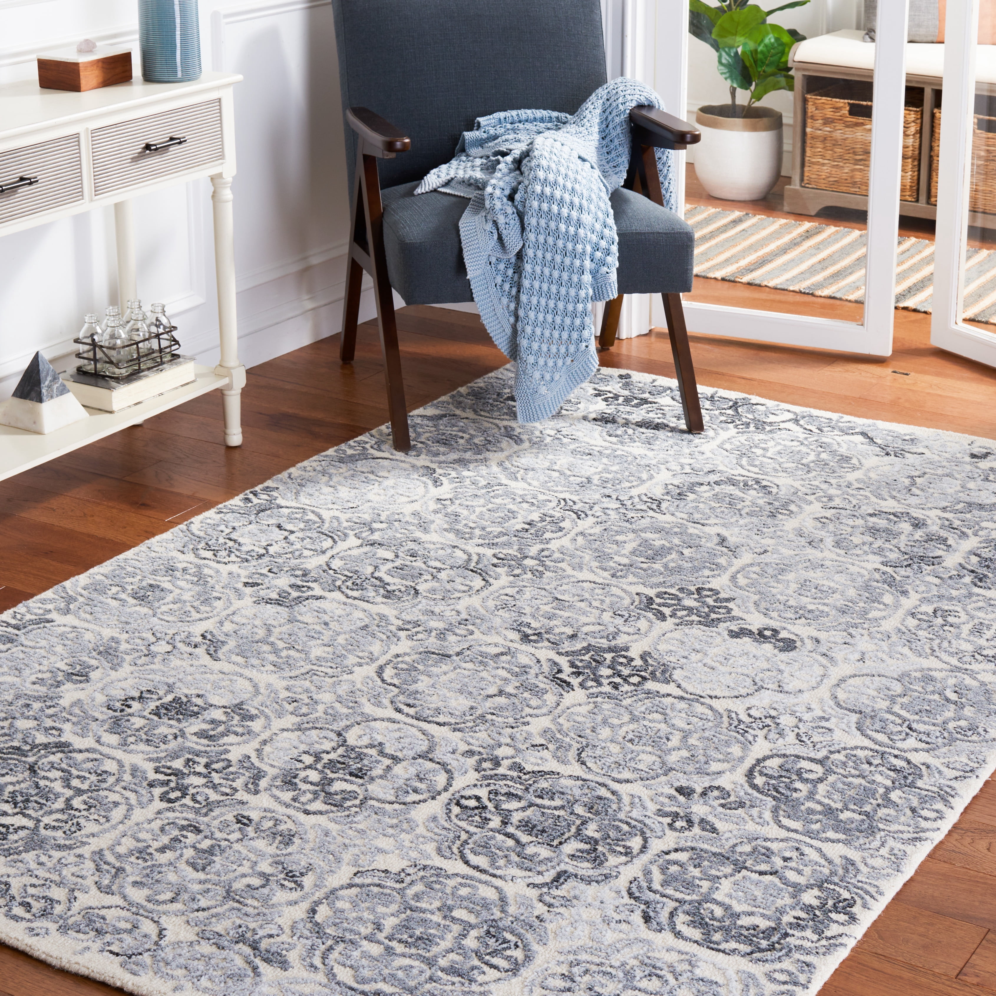 Safavieh Metro Tama Medallion Area Rug, Ivory/Gray, 5' x 8'