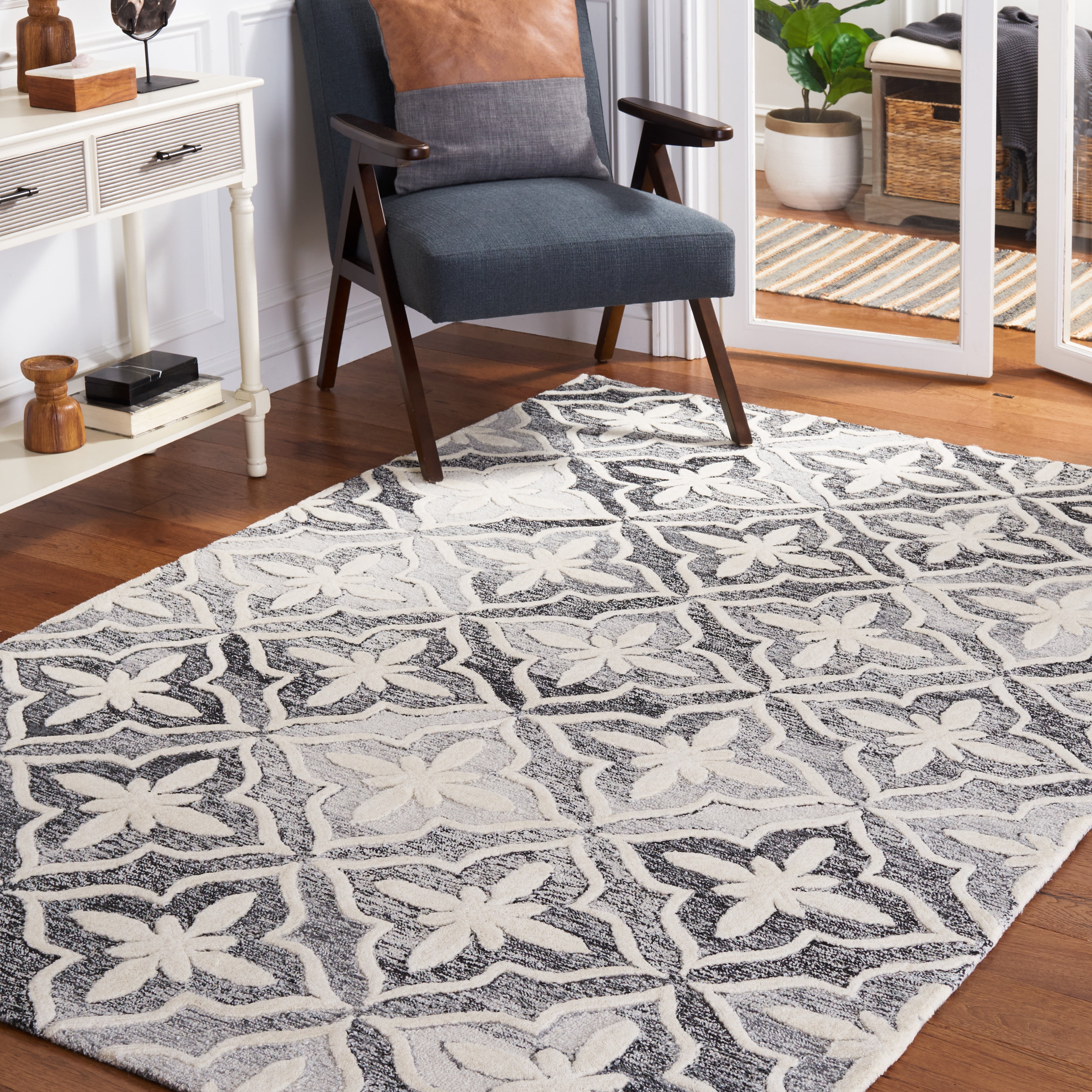 Safavieh Metro Ulric Geometric Area Rug, Black/Ivory, 5' x 8'