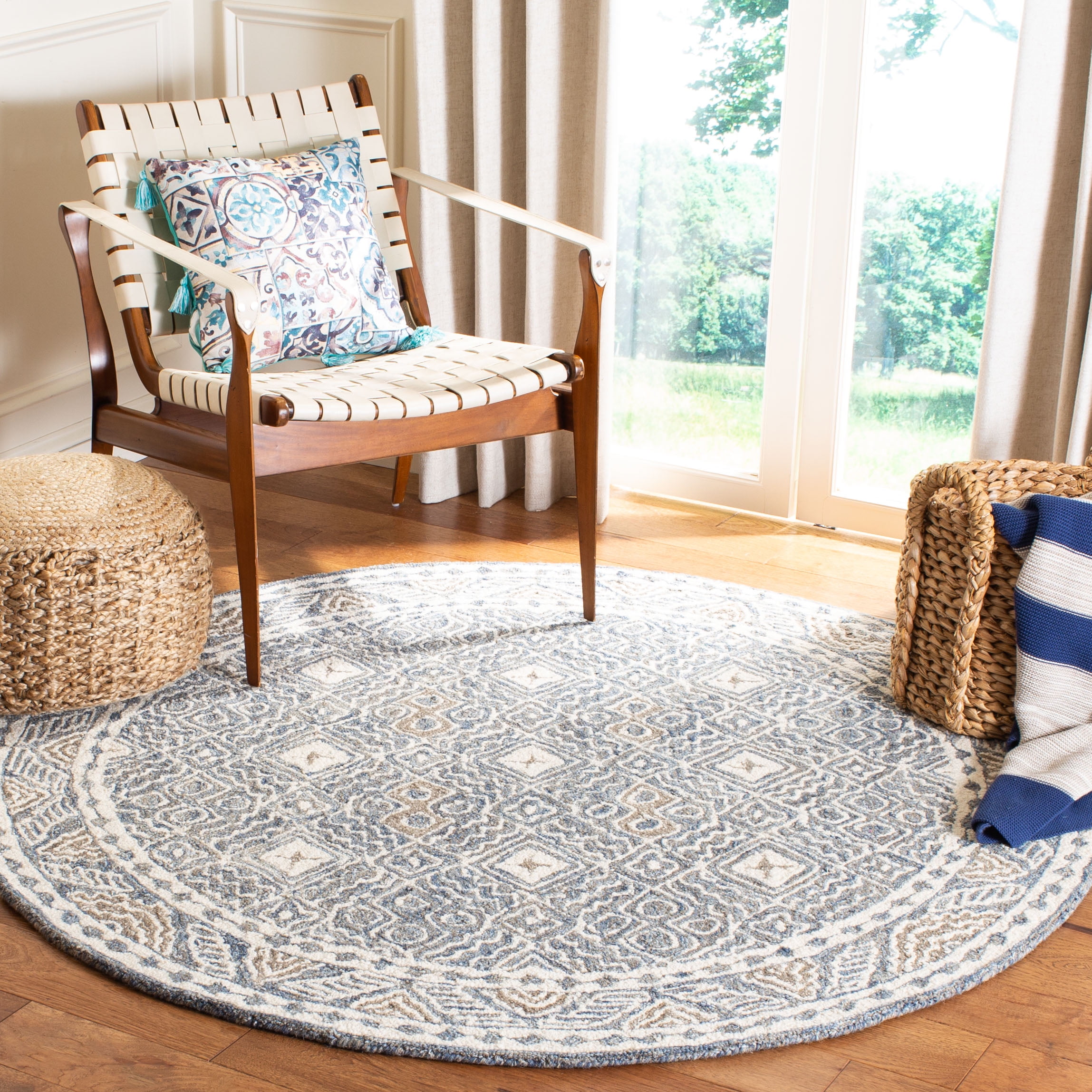 Hand-Tufted Blue and Ivory Wool Round Area Rug