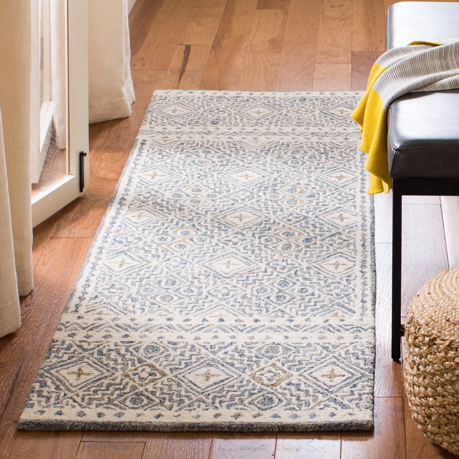 SAFAVIEH Micro-Loop Aditya Abstract Geometric Runner Rug, Blue/Ivory, 2'3" x 7'