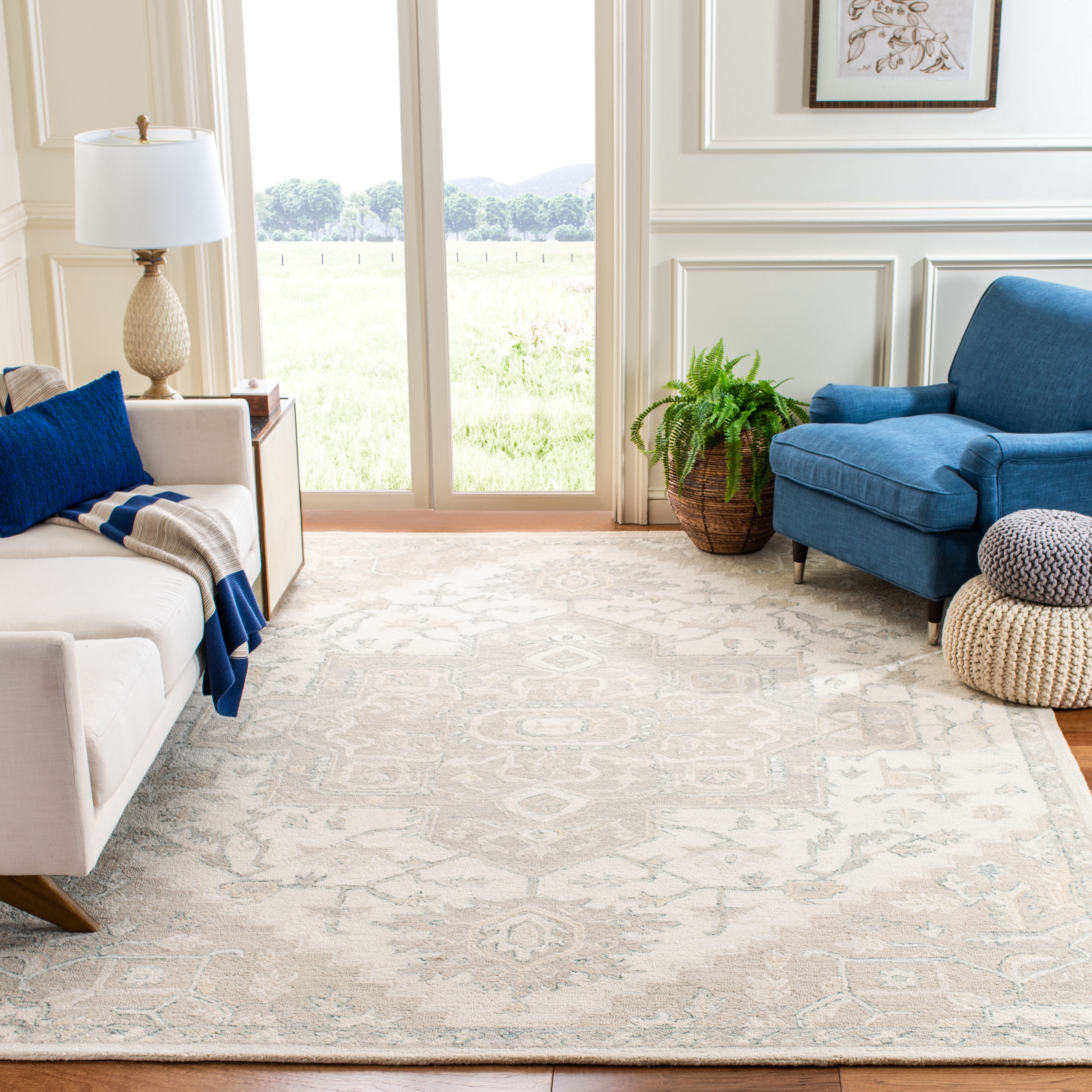 Safavieh Micro-Loop Braylon Floral Area Rug, Ivory/Beige, 10' x 14'