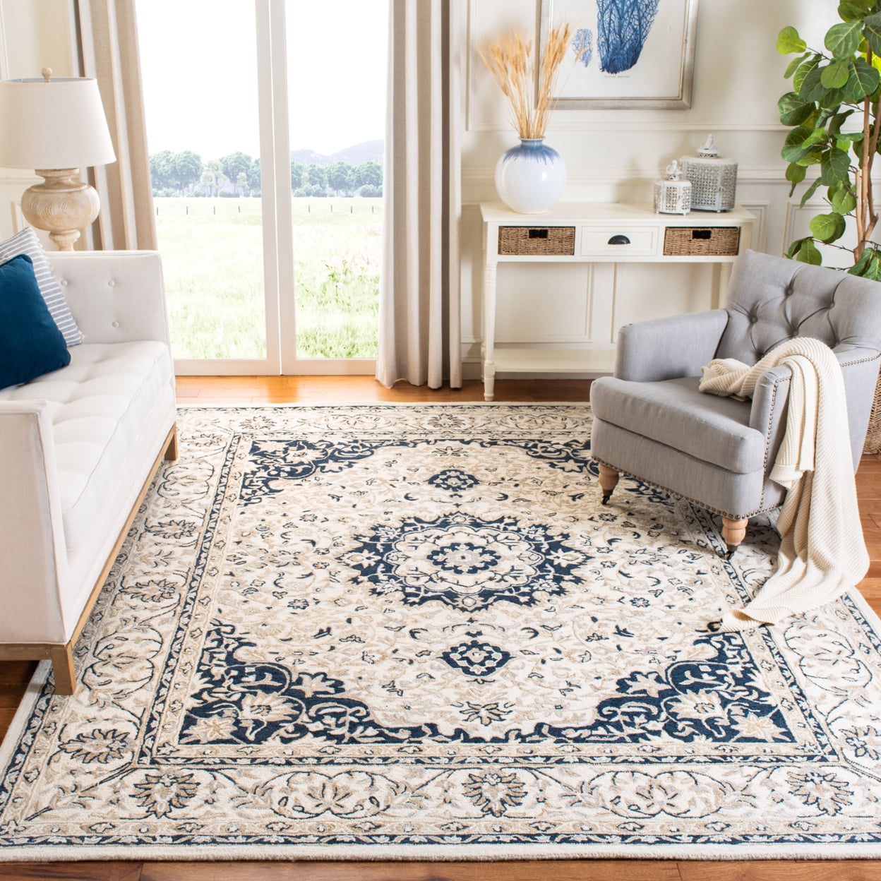 SAFAVIEH Micro-Loop Diamond Geometric Area Rug, Ivory/Navy, 5' x 5' Round