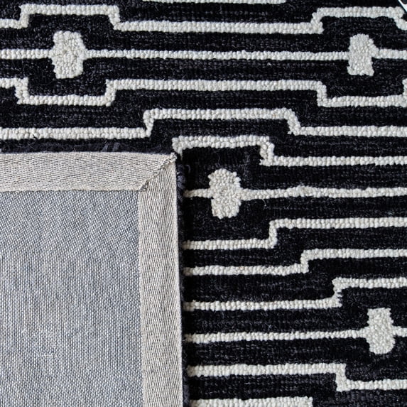 SAFAVIEH Micro-Loop Galena Geometric Area Rug, Charcoal/Ivory, 5' x 8'