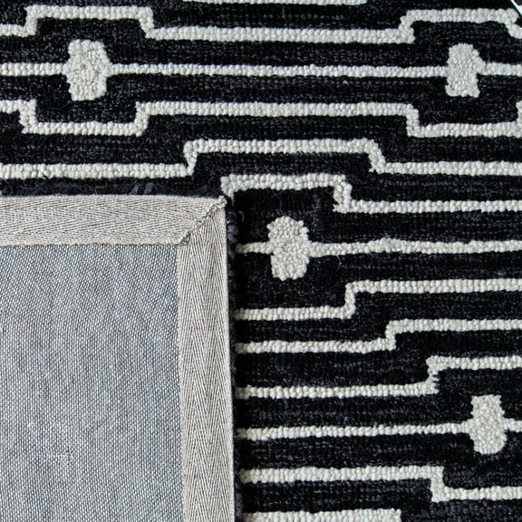 SAFAVIEH Micro-Loop Galena Trellis Striped Area Rug, Charcoal/Ivory, 5' x 5' Square