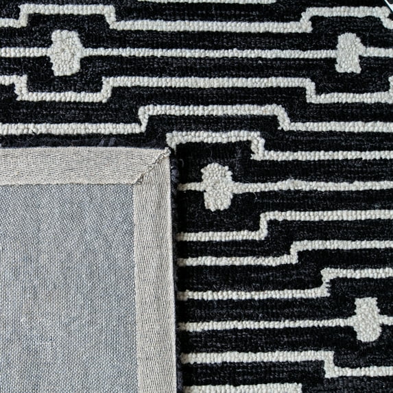 SAFAVIEH Micro-Loop Galena Trellis Striped Area Rug, Charcoal/Ivory, 5' x 5' Square