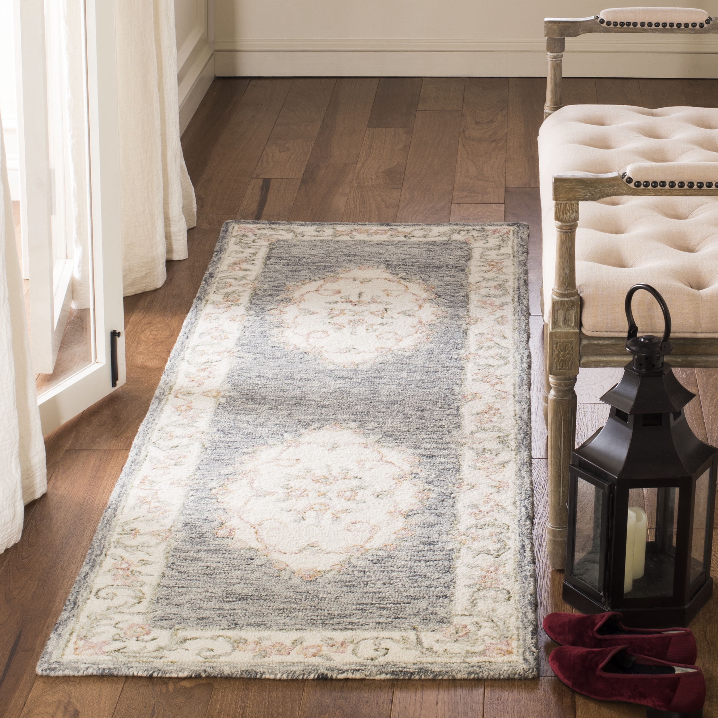 SAFAVIEH Micro-Loop Jesper Floral Bordered Wool Runner Rug, Grey/Ivory, 2'3" x 7'