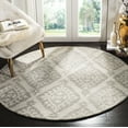 thumbnail image 1 of SAFAVIEH Micro-Loop Linton Damask Trellis Wool Area Rug, Light Grey, 5' x 5' Round, 1 of 5