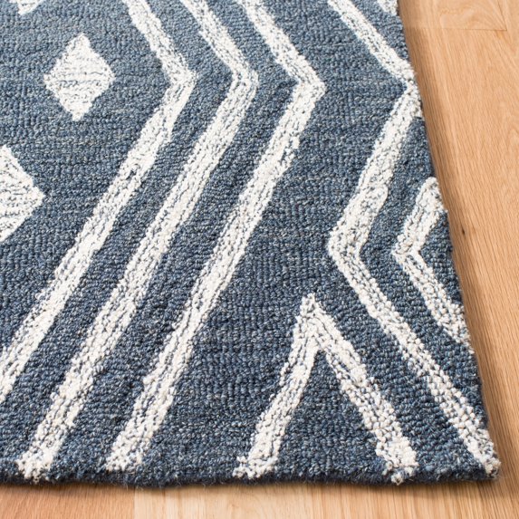 SAFAVIEH Micro-Loop Orlando Geometric Diamonds Area Rug, Navy/Blue, 2'6" x 4'