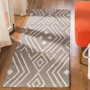 SAFAVIEH Micro-Loop Orlando Geometric Diamonds Runner Rug, Grey/Ivory, 2'3" x 7'
