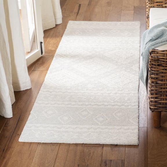 SAFAVIEH Micro-Loop Regis Geometric Aztec Wool Runner Rug, Ivory/Grey, 2'3" x 7'