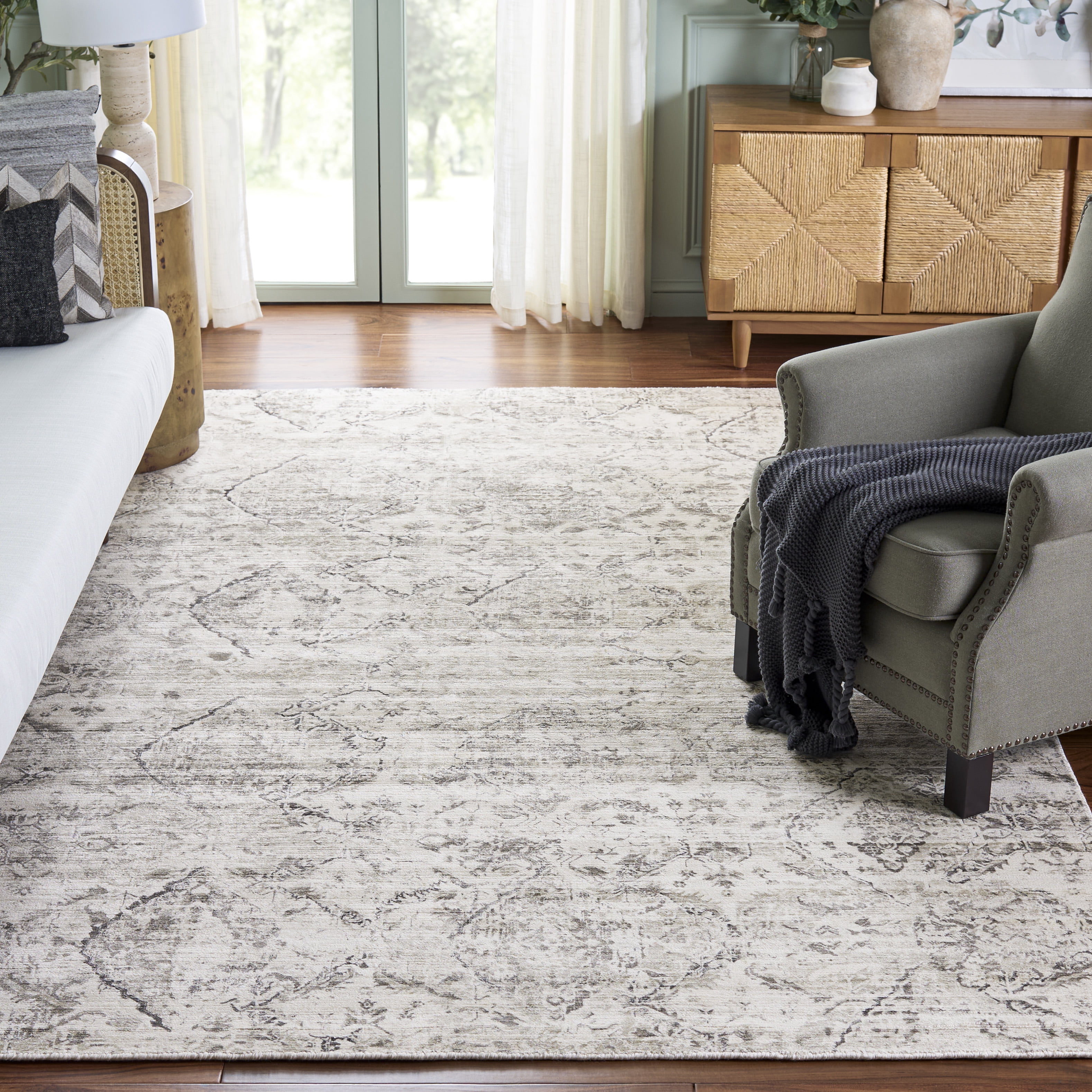 Safavieh Mirage Flannery Floral Area Rug, Gray, 6' x 9'