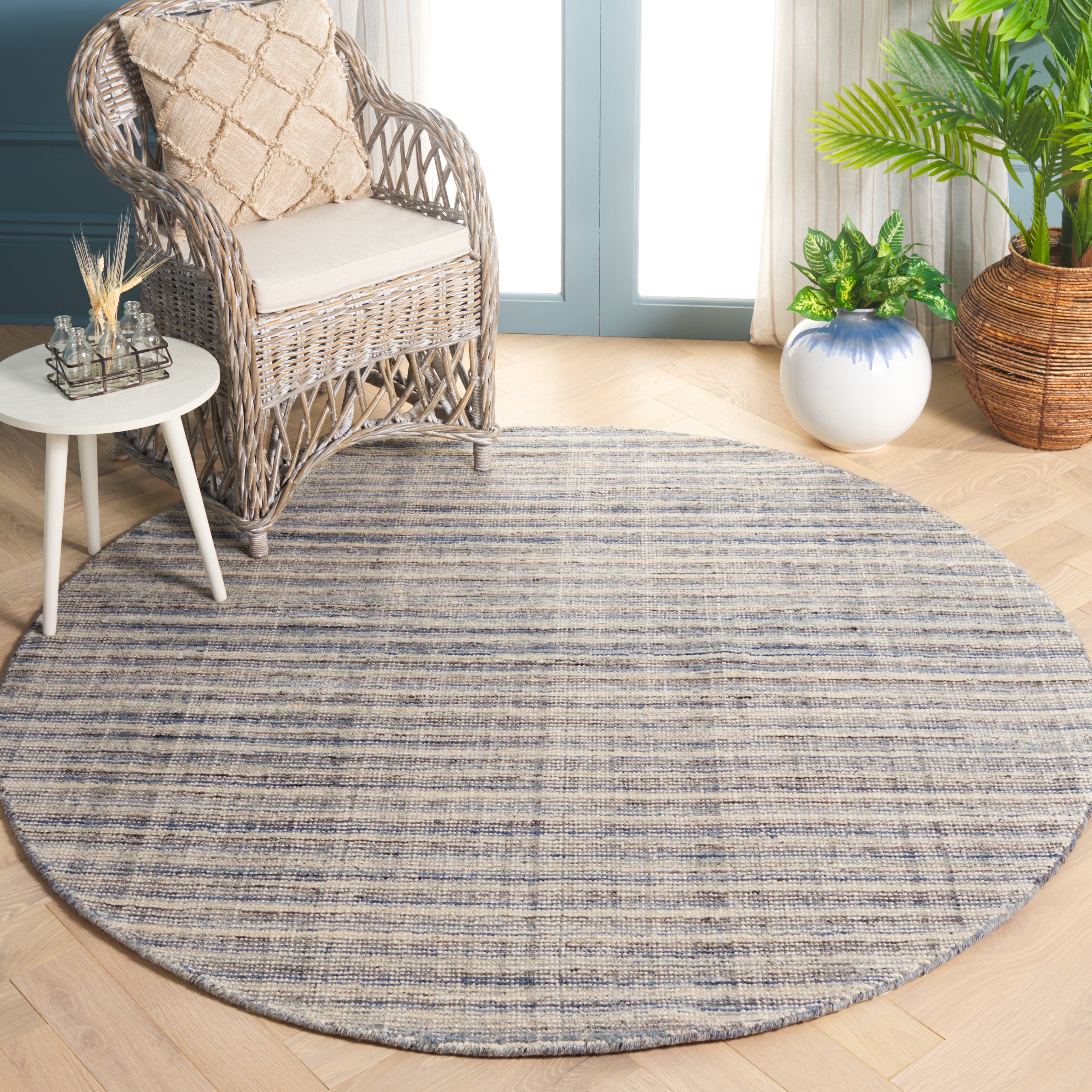 Safavieh Mirage Toby Solid Area Rug, Ivory/Blue, 6' x 6' Round