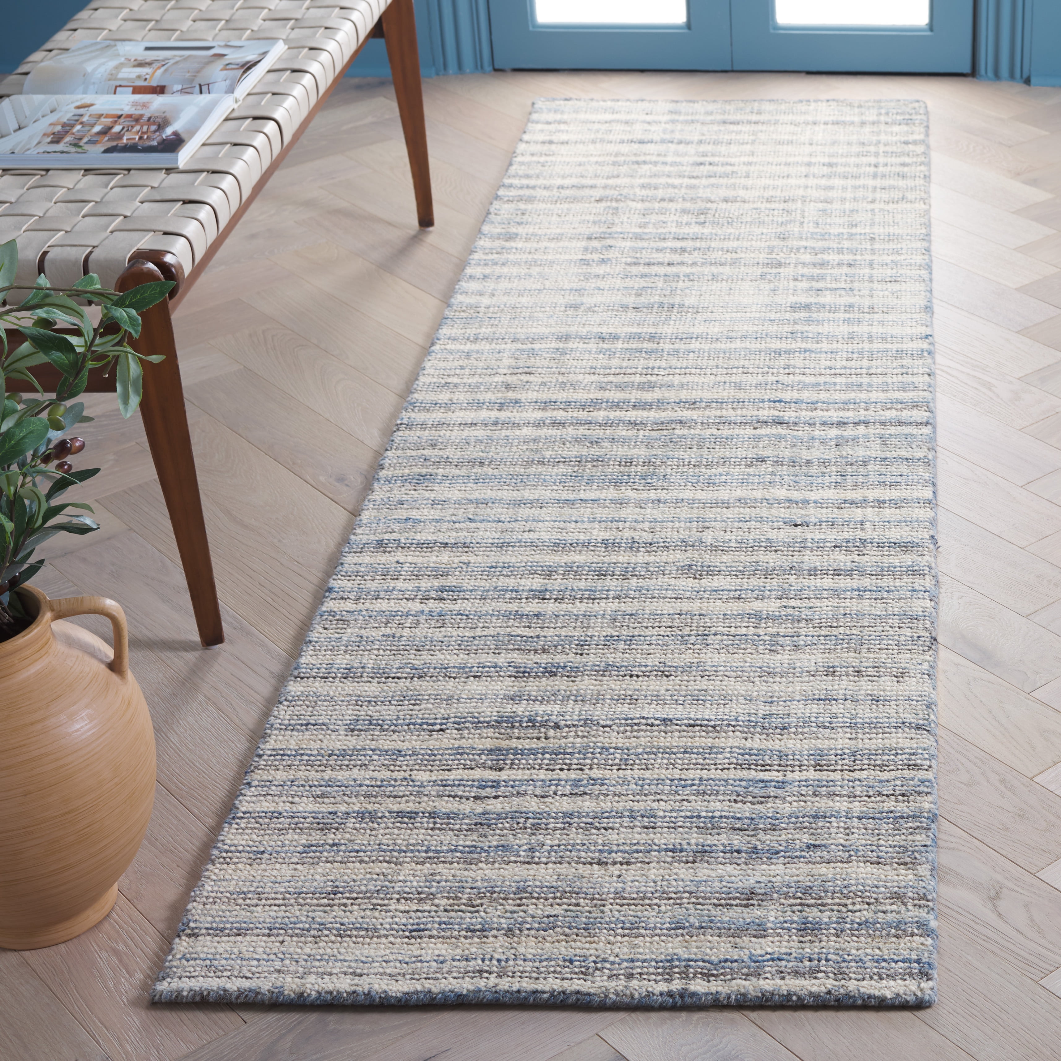 Safavieh Mirage Toby Solid Runner Rug, Ivory/Blue, 2'3" x 8'