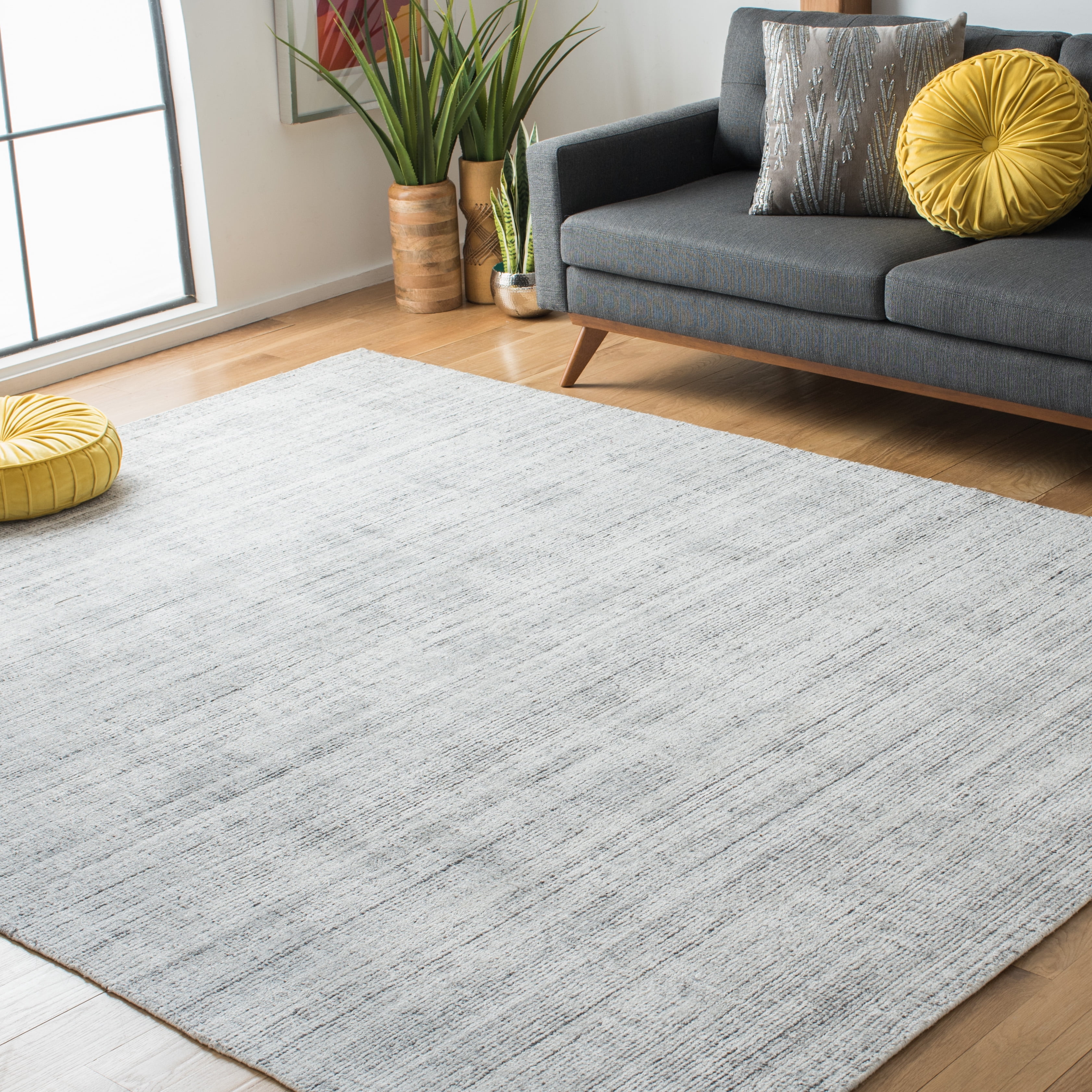Safavieh Mirage Weldon Distressed Area Rug, Ivory/Gray, 7' x 7' Square