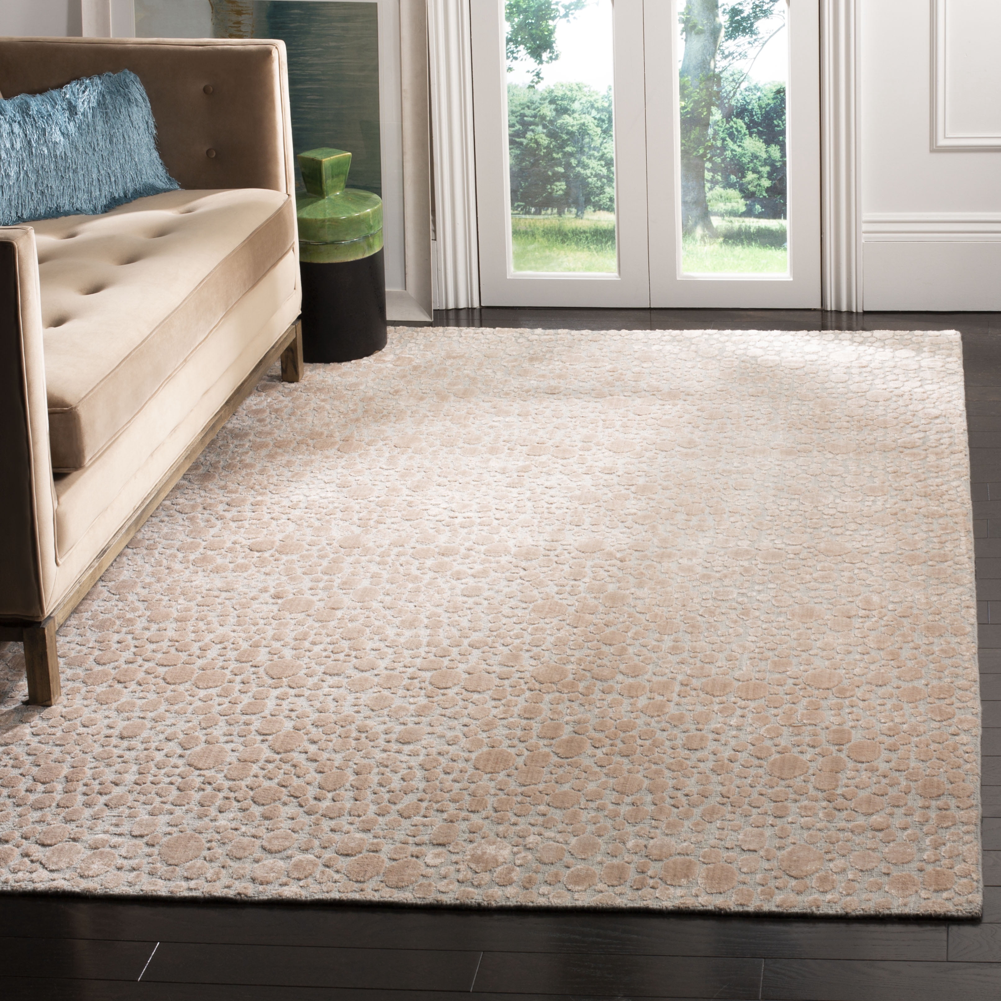 Safavieh Mirage Xanthia Geometric Area Rug, Beige/Silver, 9' x 12'