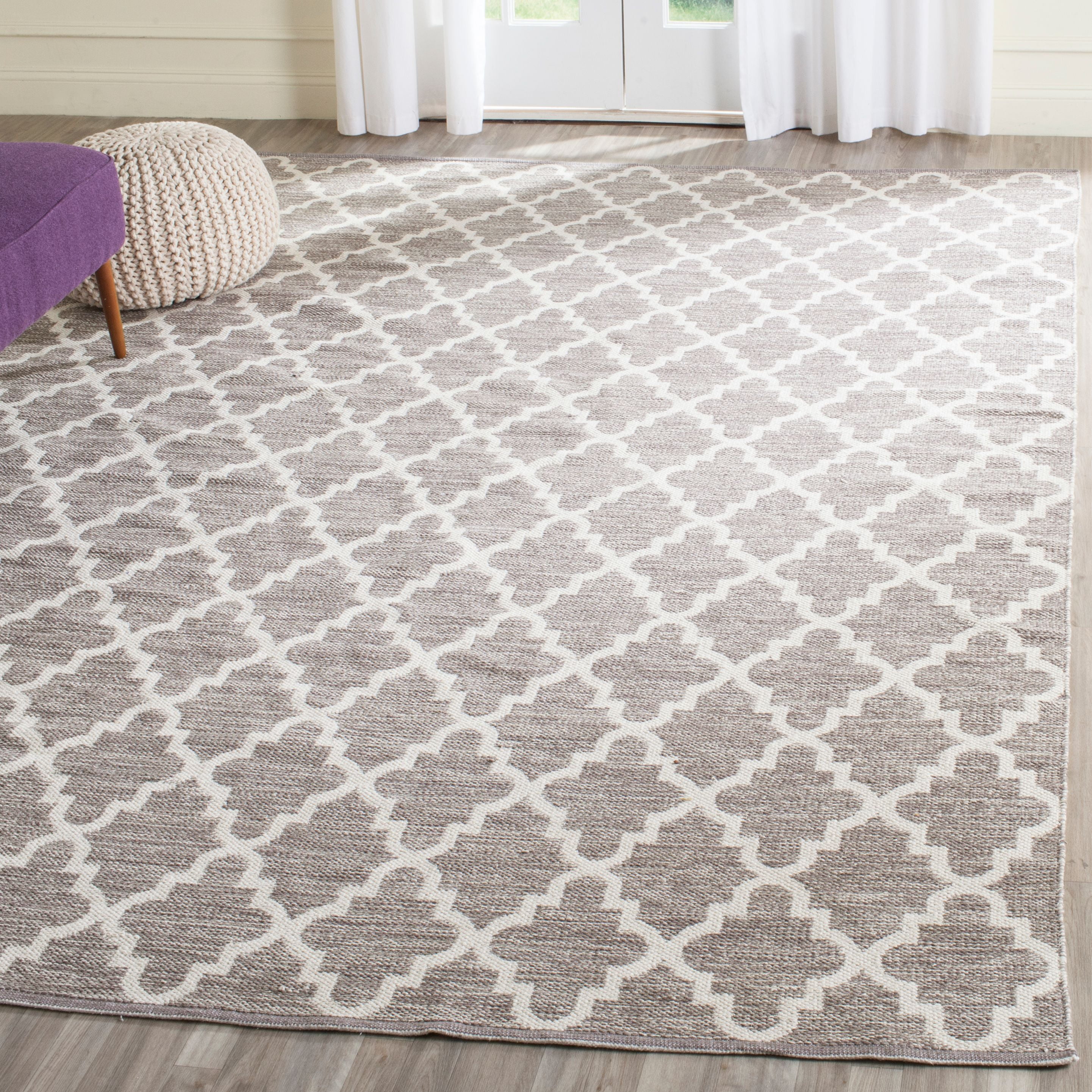 SAFAVIEH Montauk Crispian Geometric Quatrefoils Cotton Area Rug, Grey/Ivory, 10' x 14'
