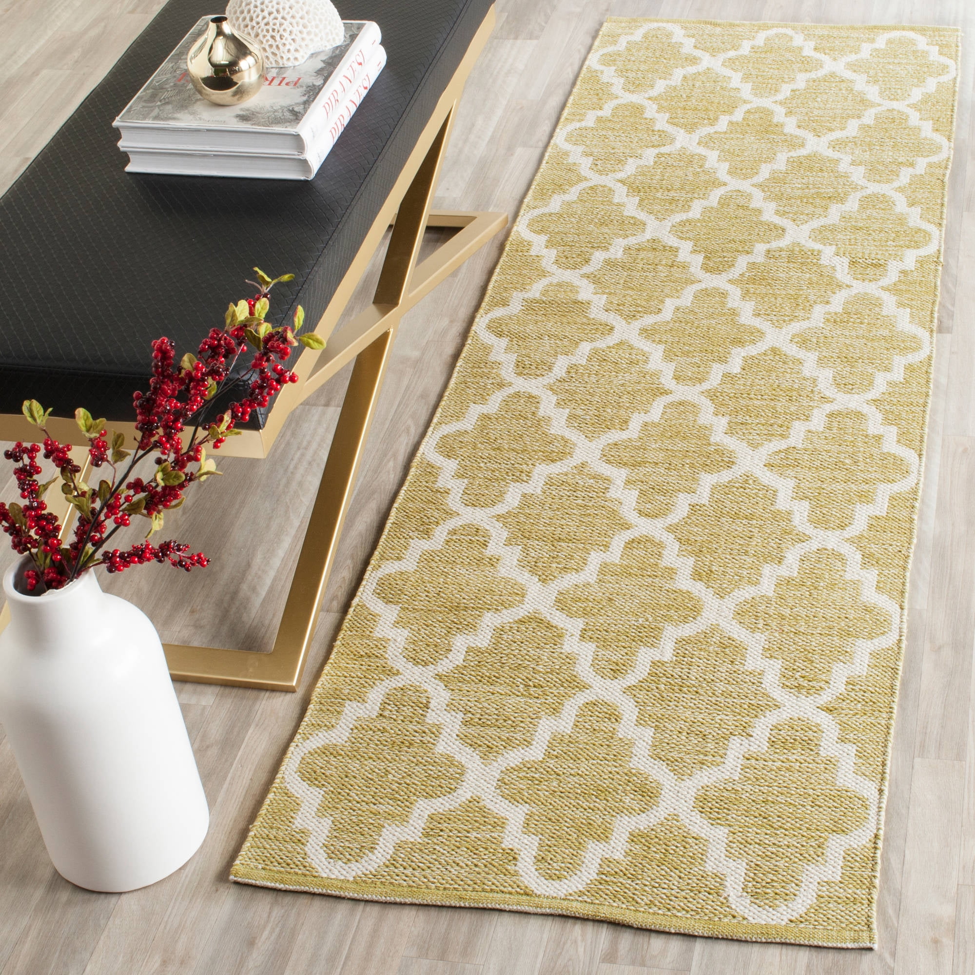 SAFAVIEH Montauk Crispian Geometric Quatrefoils Cotton Runner Rug