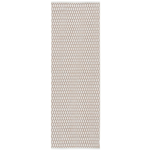 SAFAVIEH Montauk Crystal Geometric Cotton Runner Rug, Beige/Ivory, 2'3" x 7'