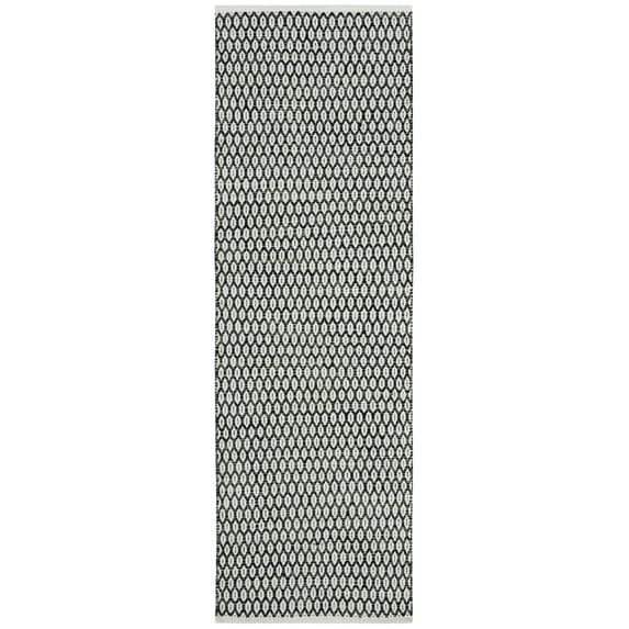 SAFAVIEH Montauk Crystal Geometric Cotton Runner Rug, Black/Ivory, 2'3" x 7'